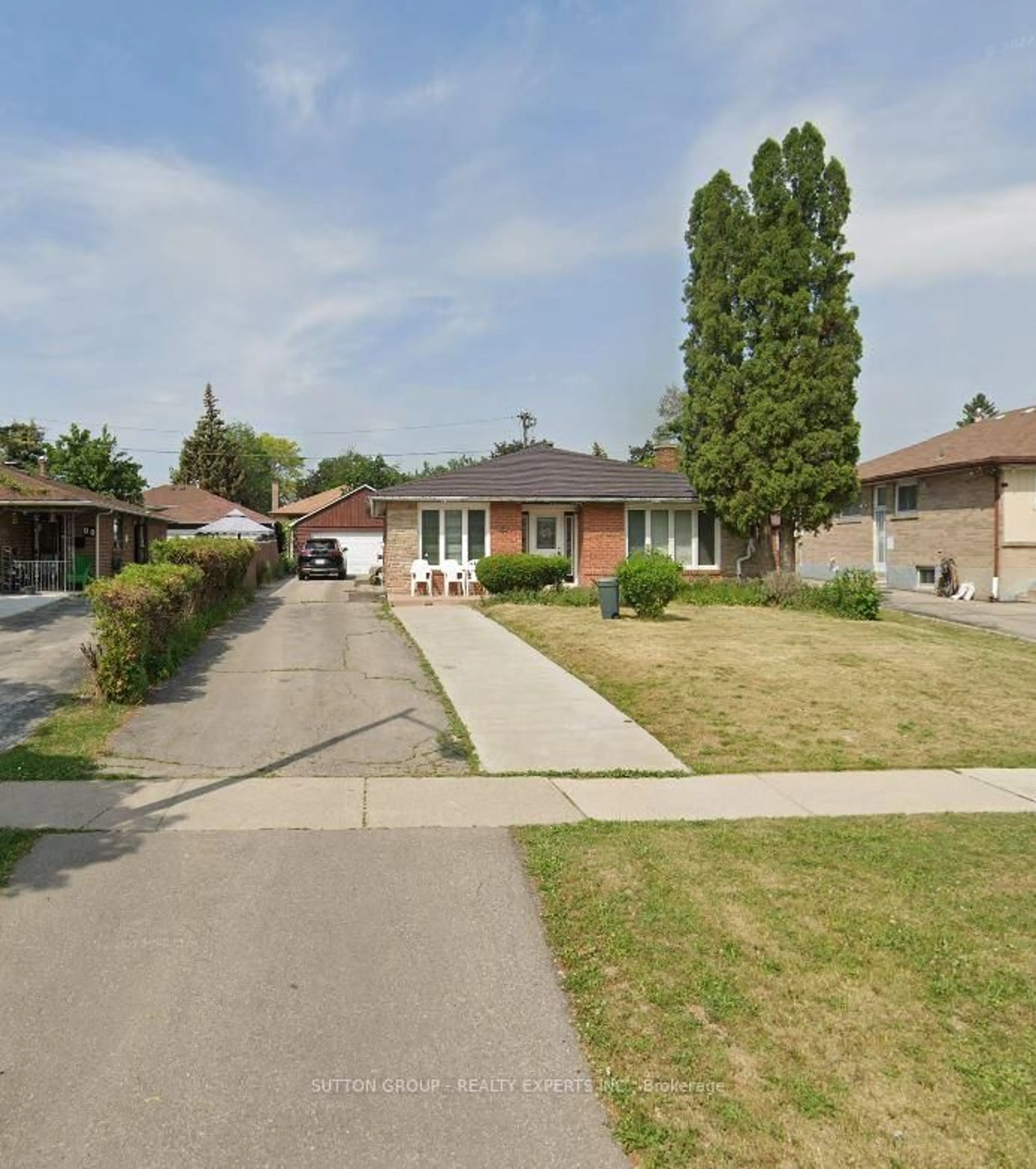 A pic from outside/outdoor area/front of a property/back of a property/a pic from drone, street for 92 Silverstone Dr, Toronto Ontario M9V 3G5
