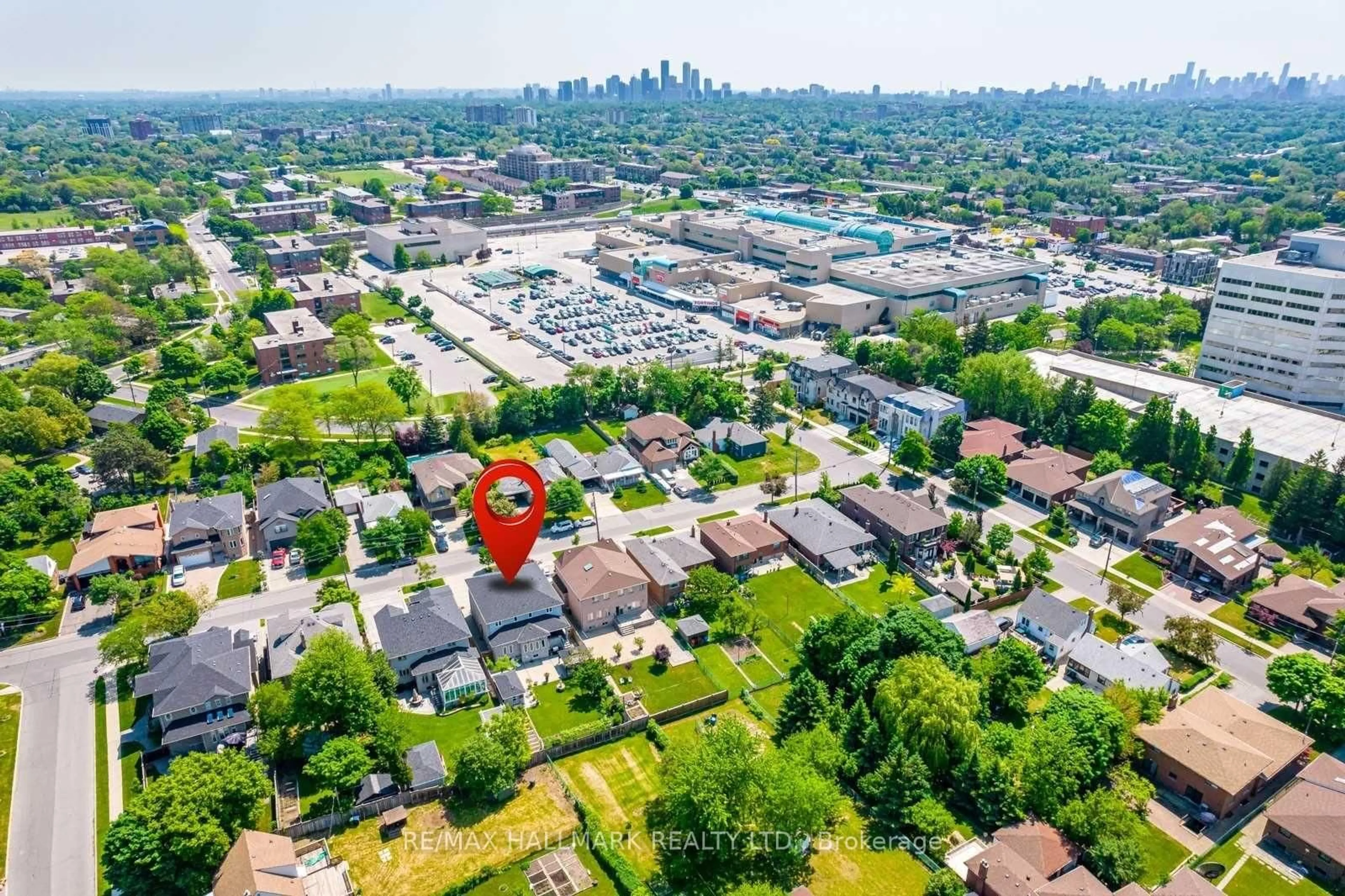 A pic from outside/outdoor area/front of a property/back of a property/a pic from drone, unknown for 12 Highland Hill, Toronto Ontario M6A 2P8