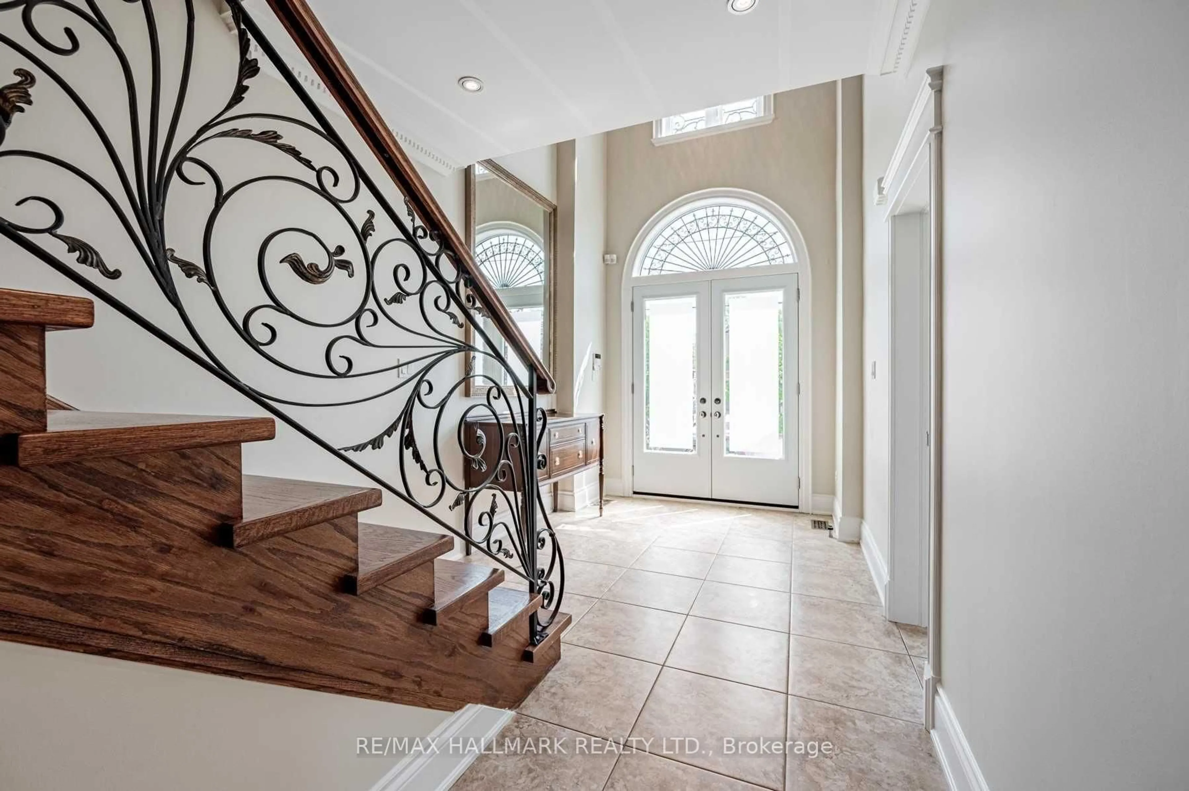 Indoor entryway for 12 Highland Hill, Toronto Ontario M6A 2P8
