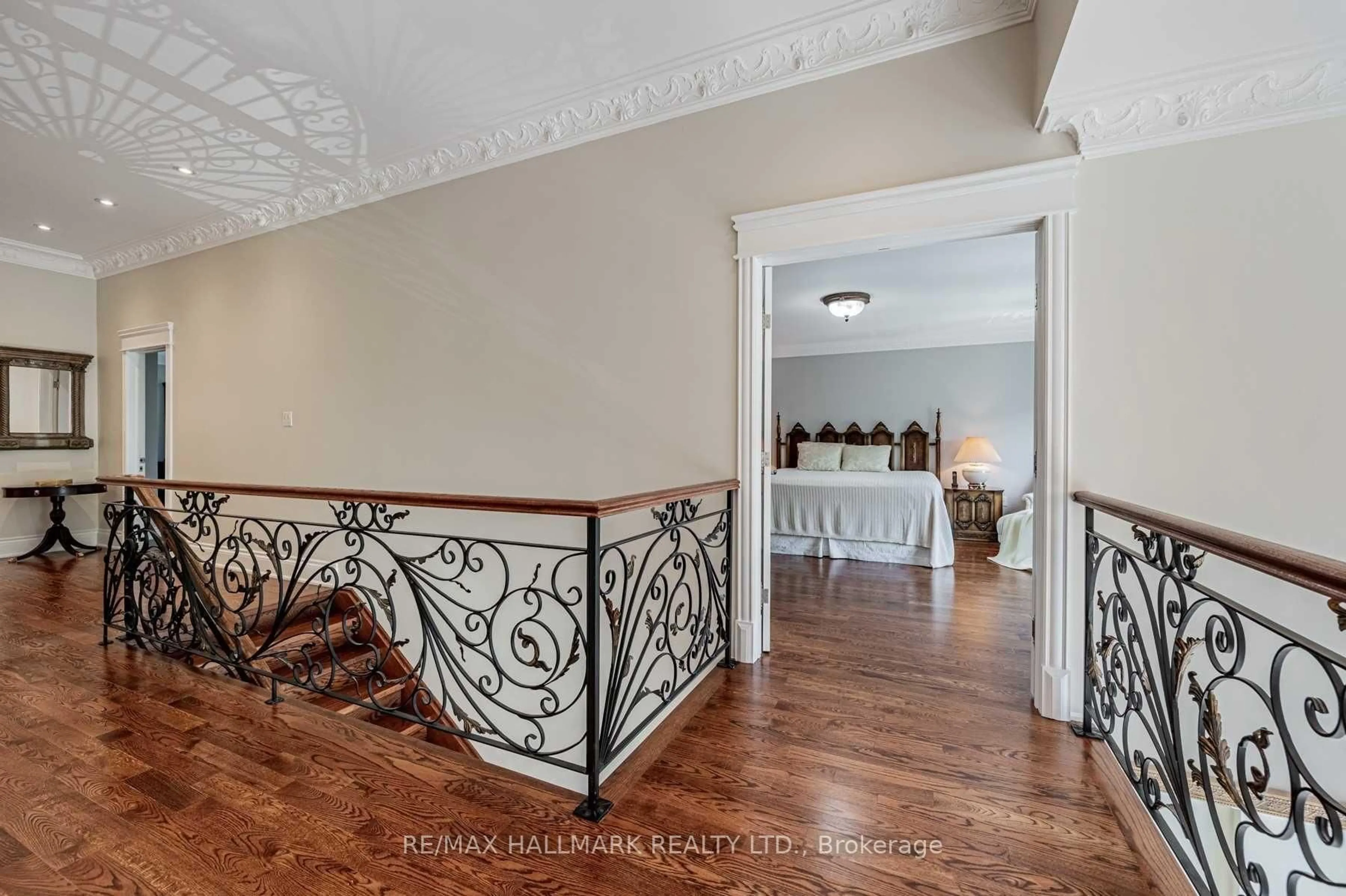 Indoor foyer for 12 Highland Hill, Toronto Ontario M6A 2P8