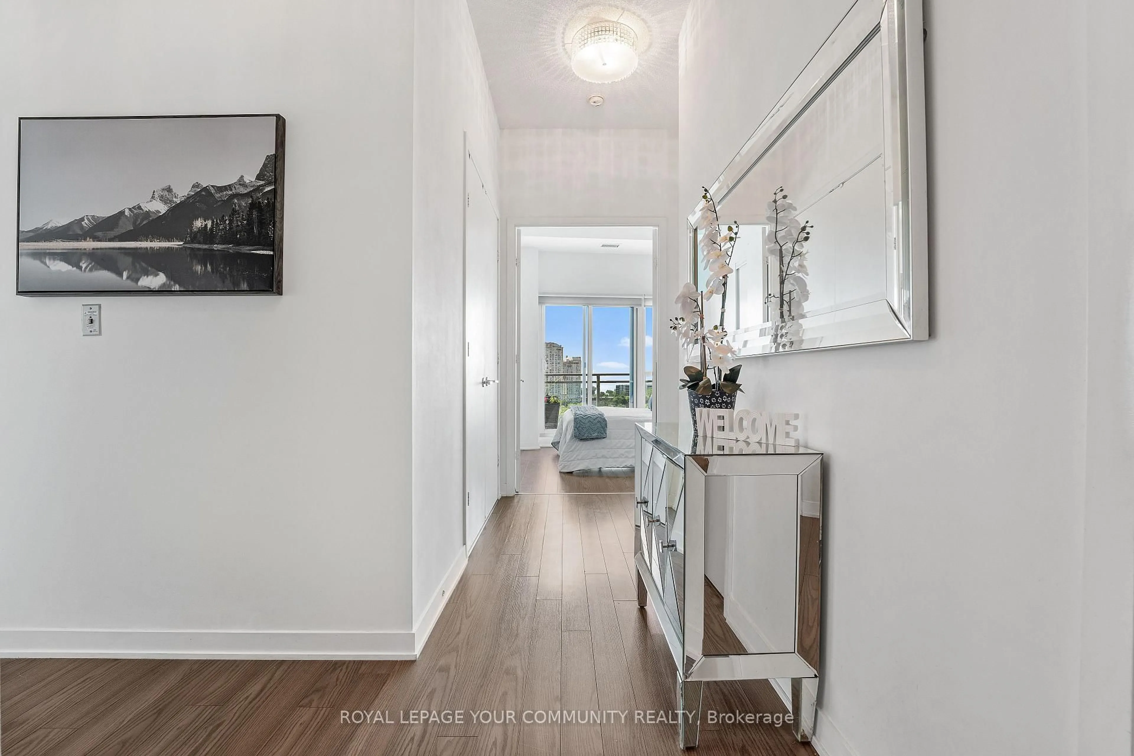 Indoor entryway for 165 Legion Rd #1226, Toronto Ontario M8Y 0B3