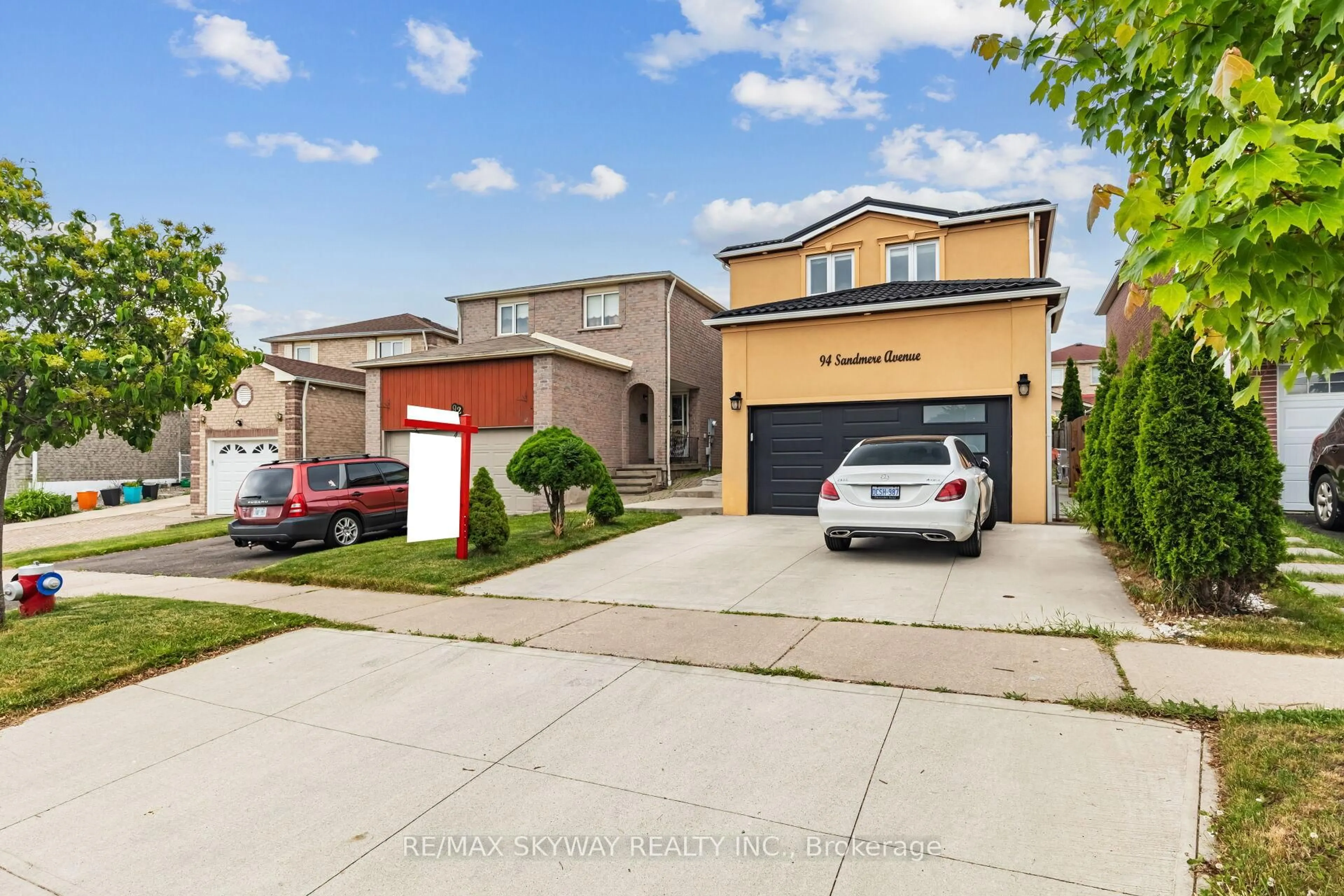 A pic from outside/outdoor area/front of a property/back of a property/a pic from drone, street for 94 Sandmere Ave, Brampton Ontario L6Z 3Z9