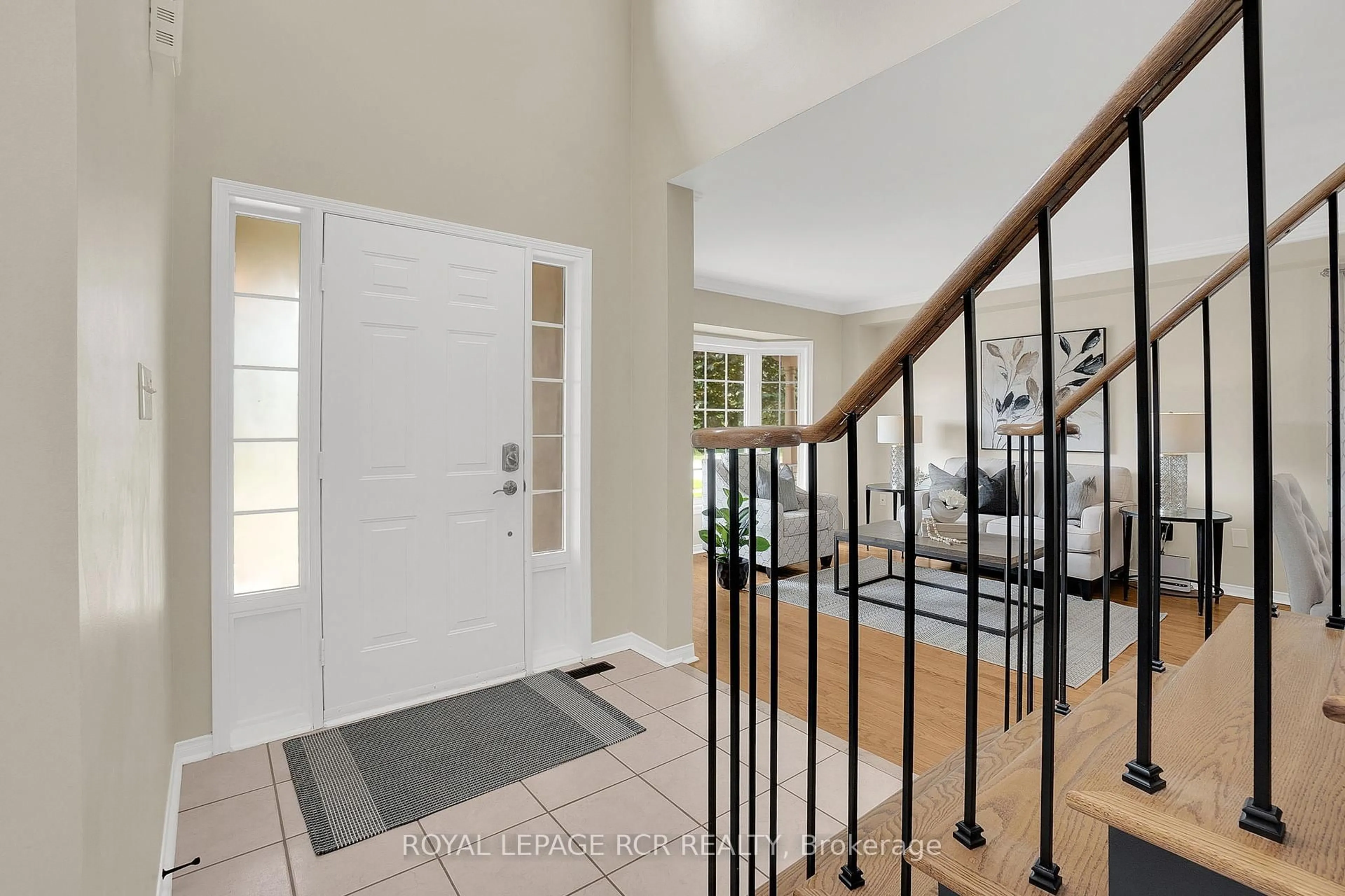 Indoor foyer for 9 Schaefer Pl, Caledon Ontario L7E 5Y1