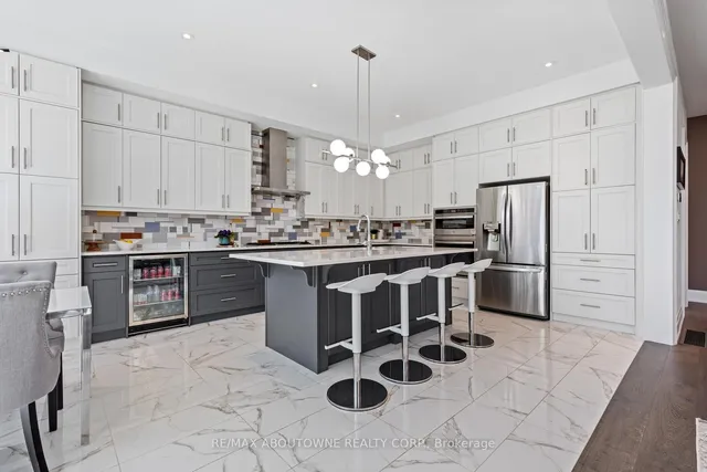 Additional property image - 1467 Everest Cres