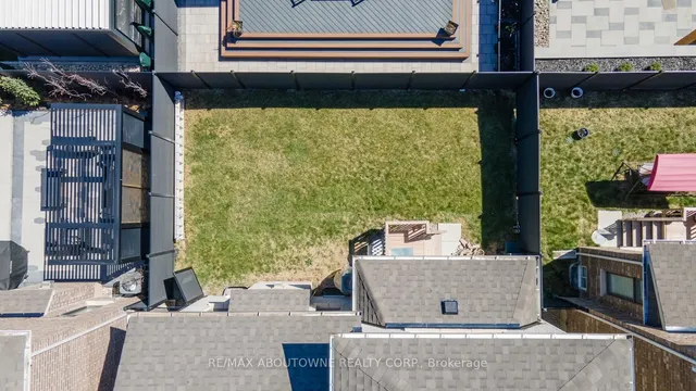 Additional property image - 1467 Everest Cres