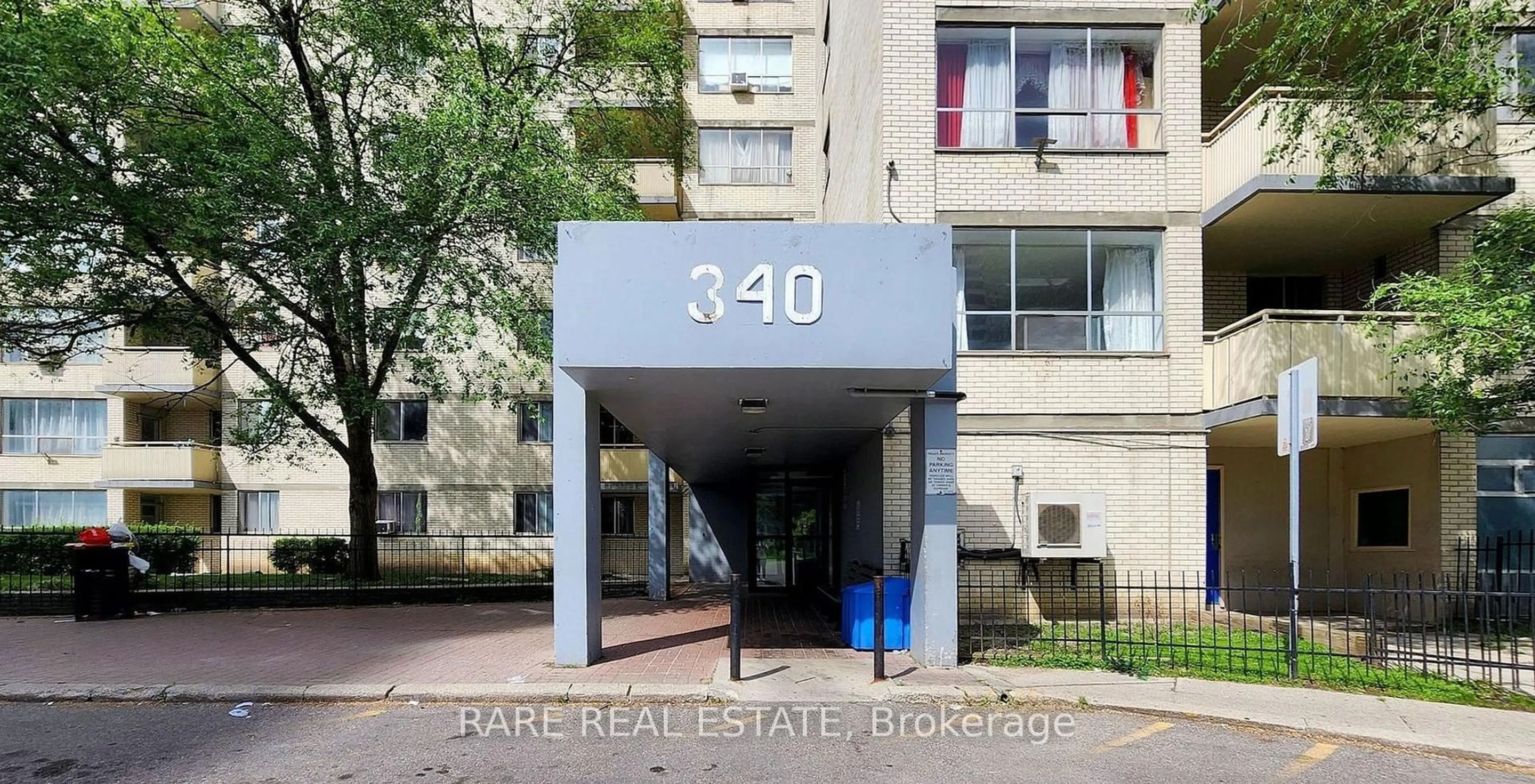Indoor foyer for 340 Dixon Rd #1904, Toronto Ontario M9R 1T1