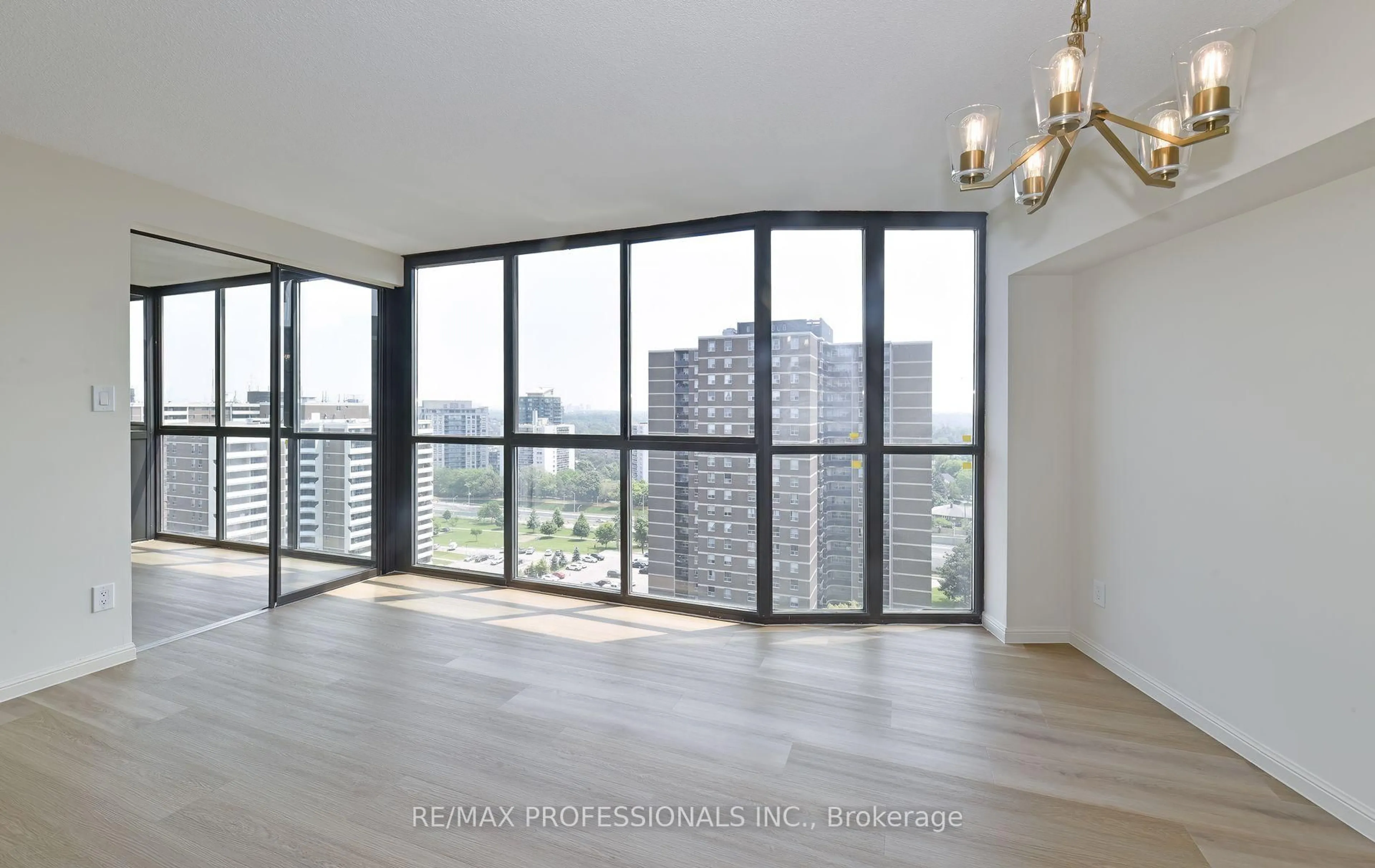 A pic of a room for 40 Richview Rd #1605, Toronto Ontario M9A 5C1