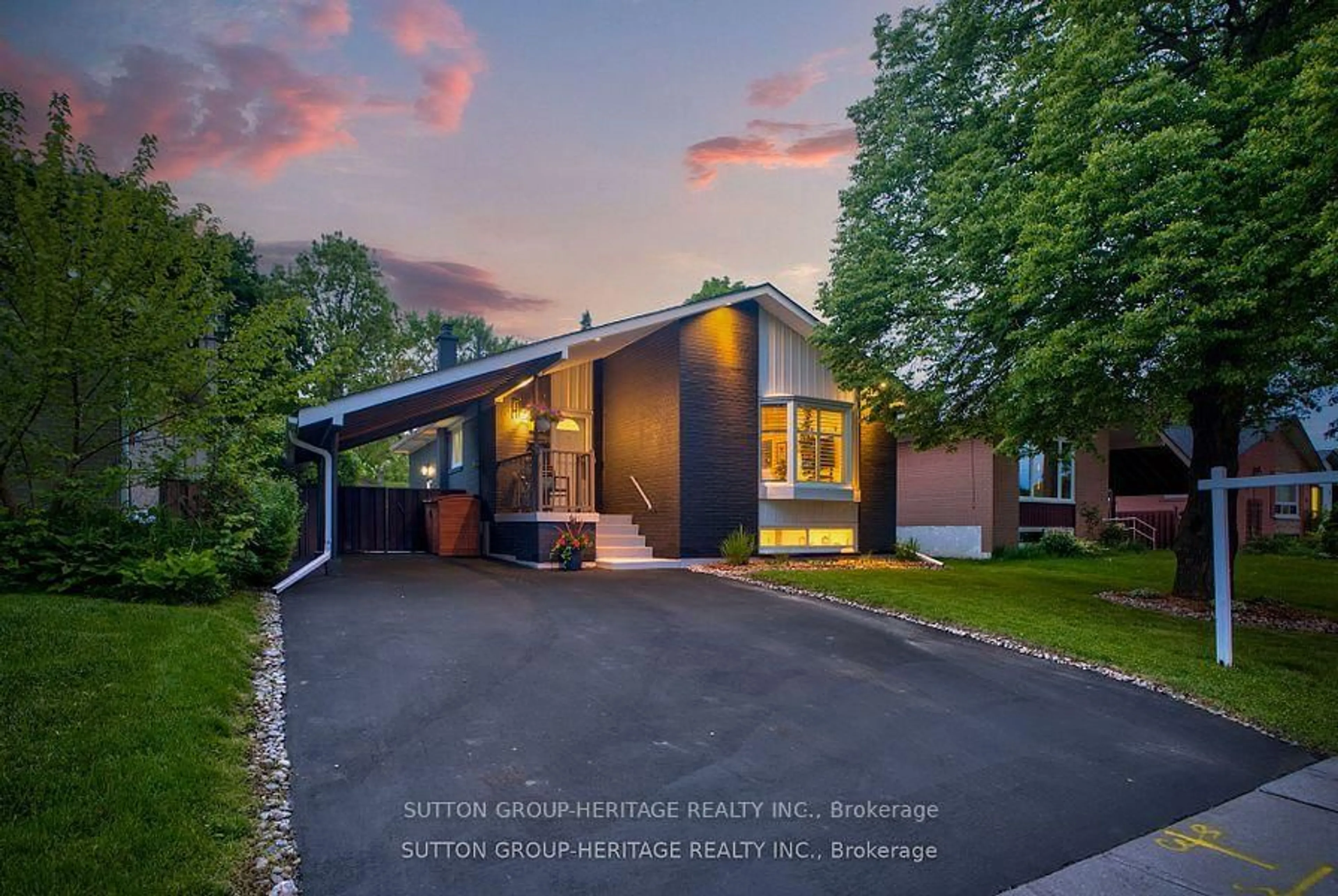 Unknown for 22 Paragon Rd, Toronto Ontario M9R 1J5