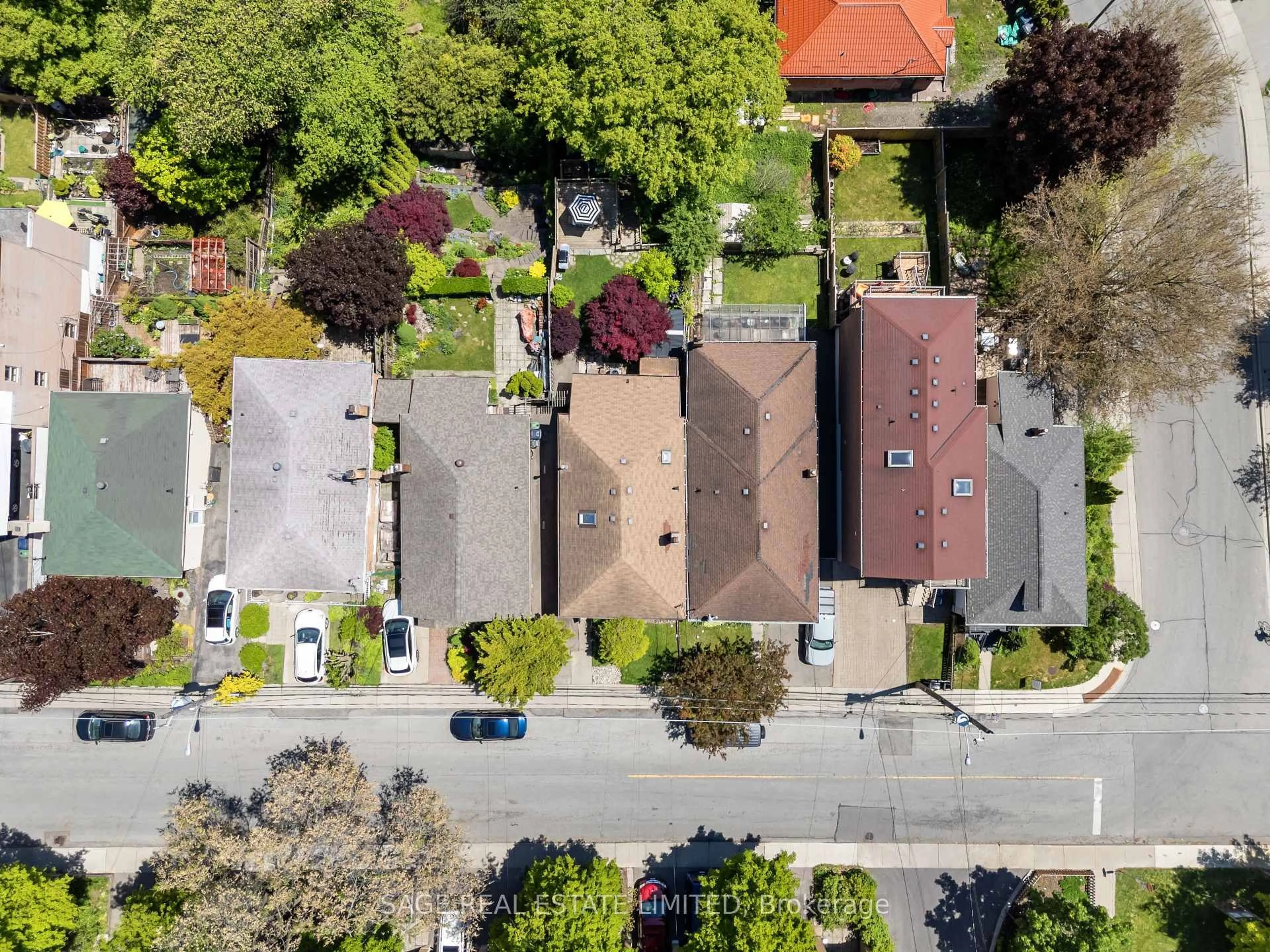 A pic from outside/outdoor area/front of a property/back of a property/a pic from drone, street for 4047 Old Dundas St, Toronto Ontario M6S 2R5