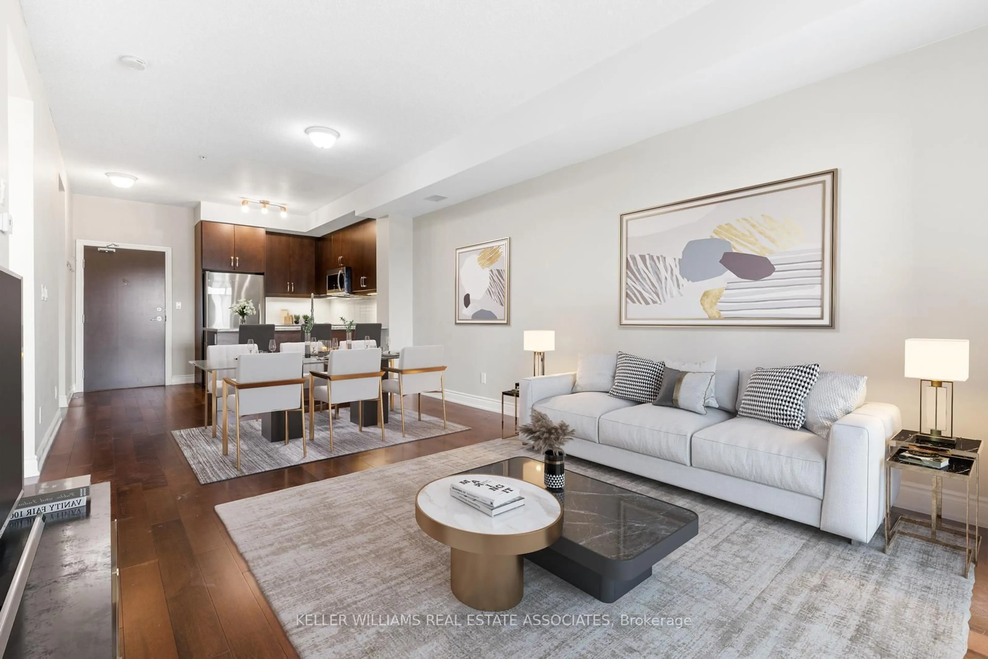 Living room with furniture, unknown for 3170 Erin Mills Pkwy #333, Mississauga Ontario L5L 0B6