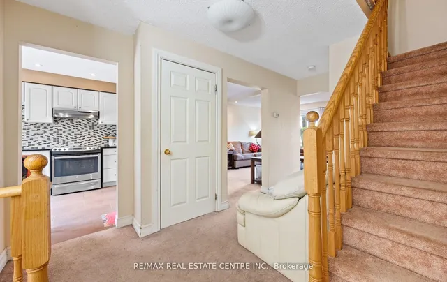 Additional property image - 750 Burnhamthorpe Rd Unit 35