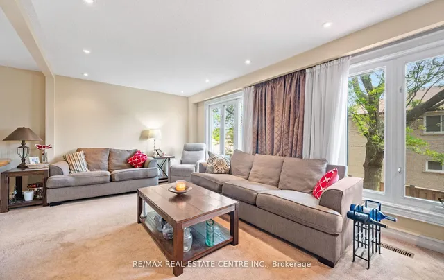 Additional property image - 750 Burnhamthorpe Rd Unit 35