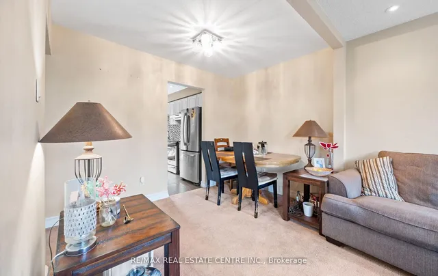 Additional property image - 750 Burnhamthorpe Rd Unit 35