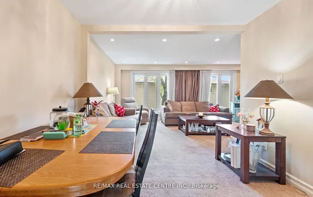 Additional property image - 750 Burnhamthorpe Rd Unit 35