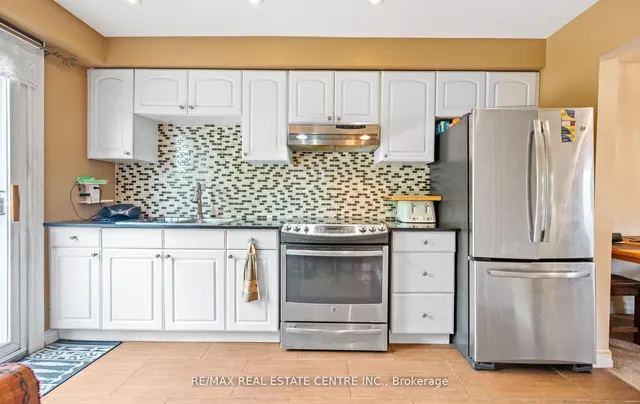 Additional property image - 750 Burnhamthorpe Rd Unit 35