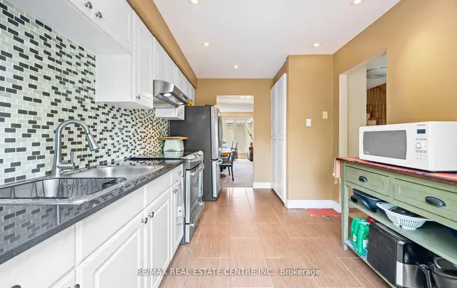 Additional property image - 750 Burnhamthorpe Rd Unit 35