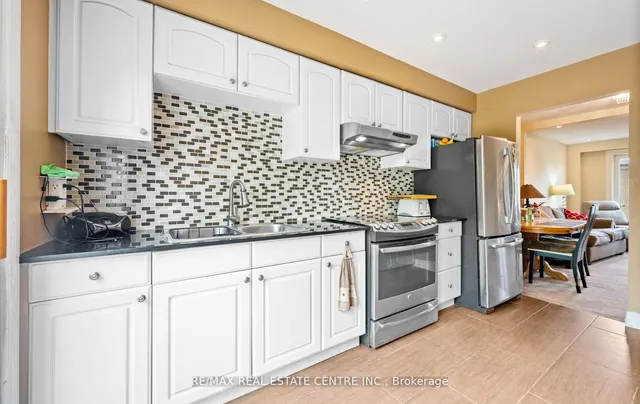 Additional property image - 750 Burnhamthorpe Rd Unit 35
