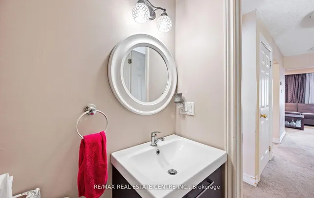 Additional property image - 750 Burnhamthorpe Rd Unit 35