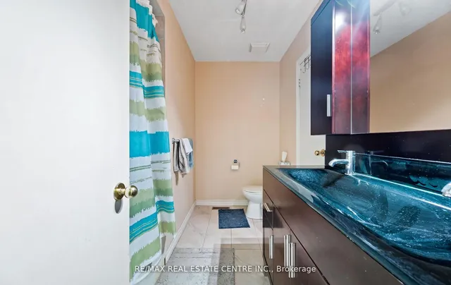 Additional property image - 750 Burnhamthorpe Rd Unit 35