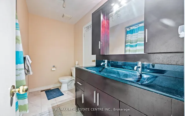 Additional property image - 750 Burnhamthorpe Rd Unit 35