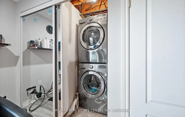 Additional property image - 750 Burnhamthorpe Rd Unit 35