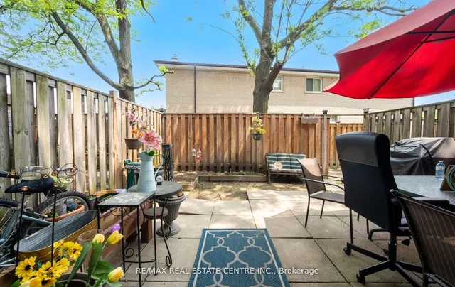Additional property image - 750 Burnhamthorpe Rd Unit 35