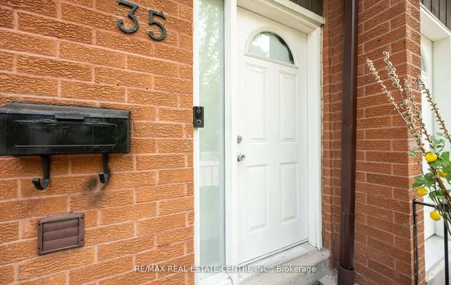 Additional property image - 750 Burnhamthorpe Rd Unit 35