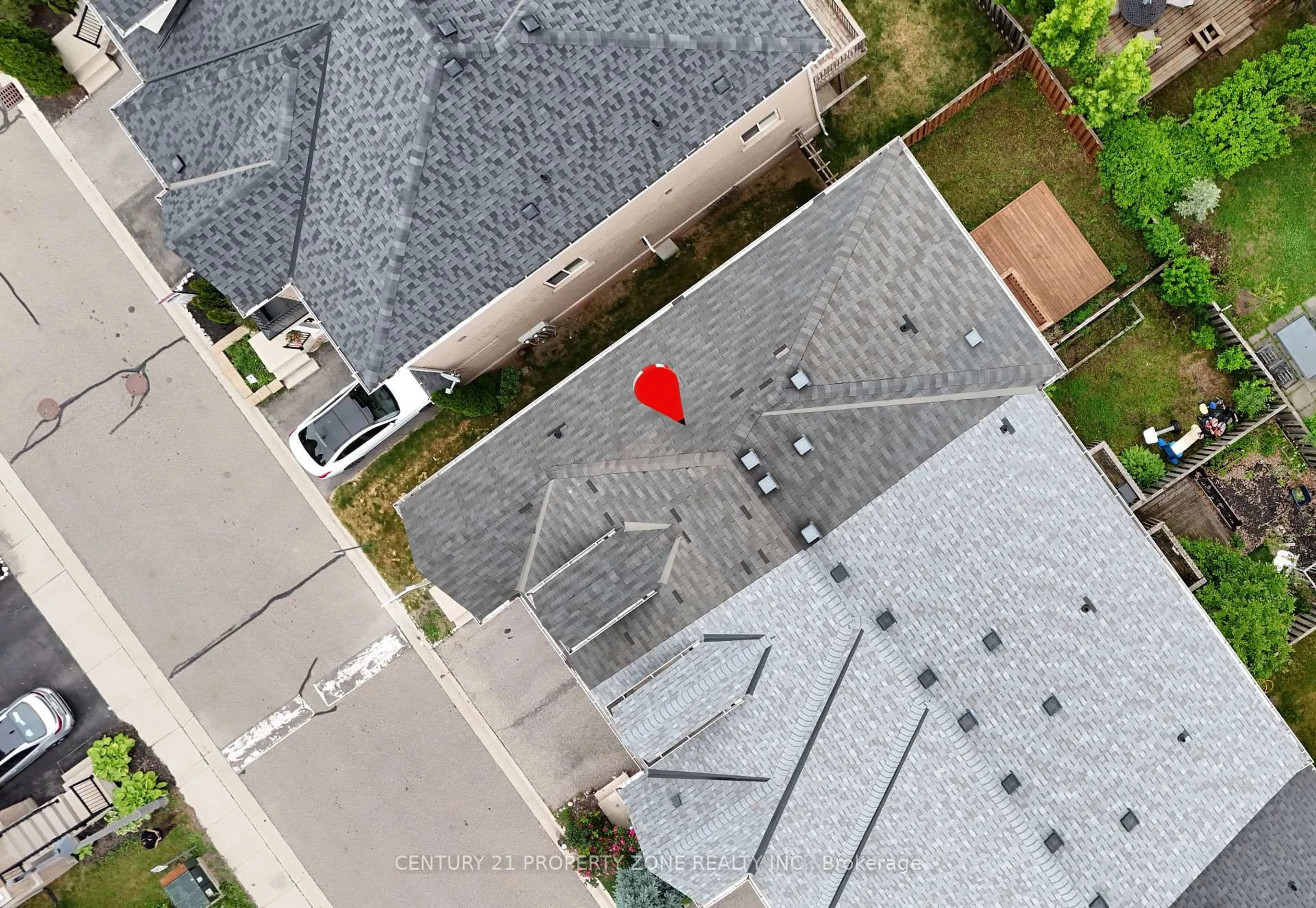 A pic from outside/outdoor area/front of a property/back of a property/a pic from drone, street for 2280 BARONWOOD Dr #63, Oakville Ontario L6M 0K4