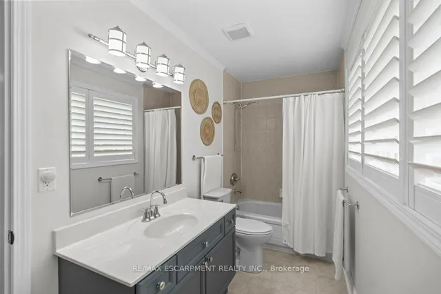 Additional property image - 1560 Rixon Way