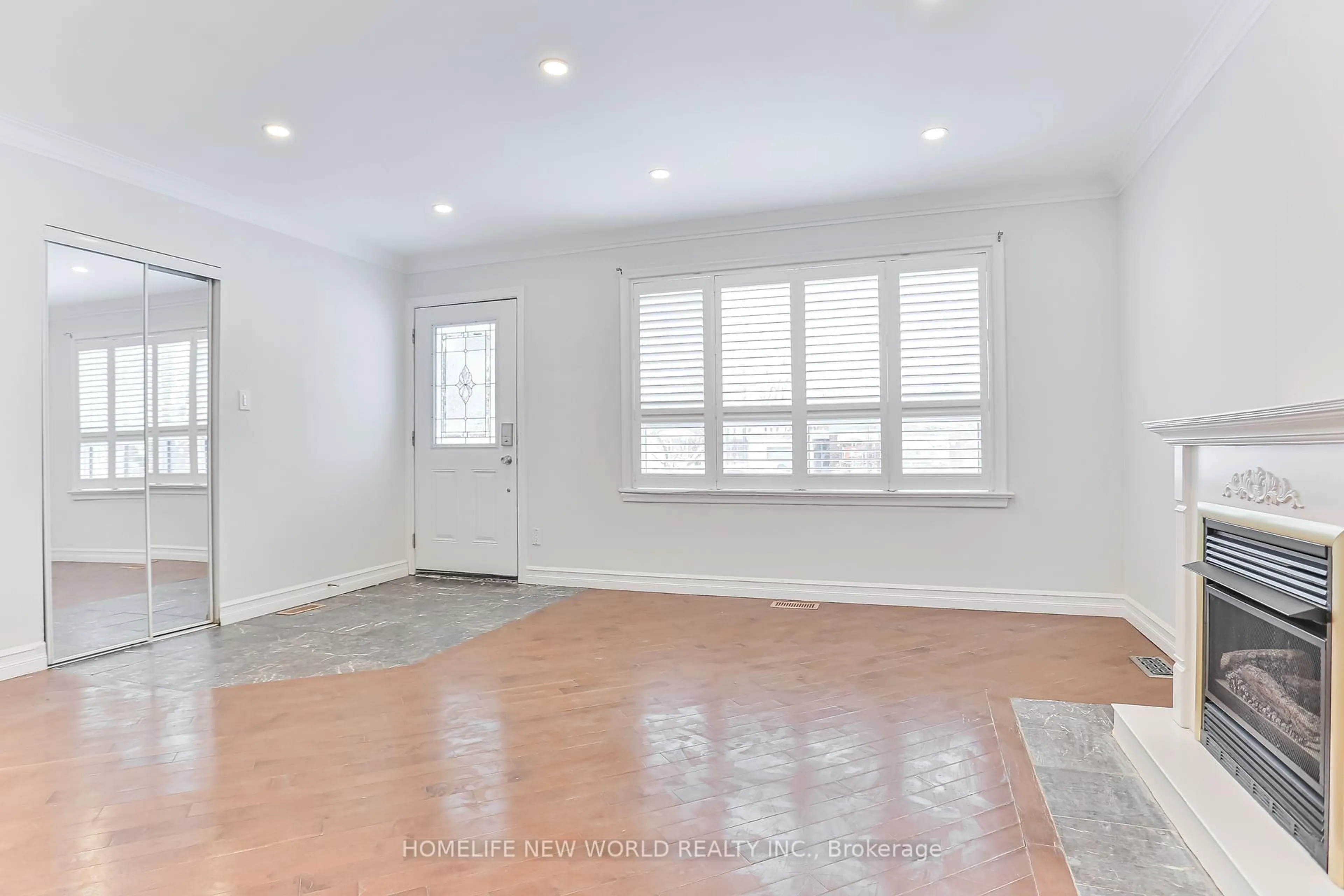 A pic of a room for 3 Erlesmere Ave, Brampton Ontario L6W 2T4