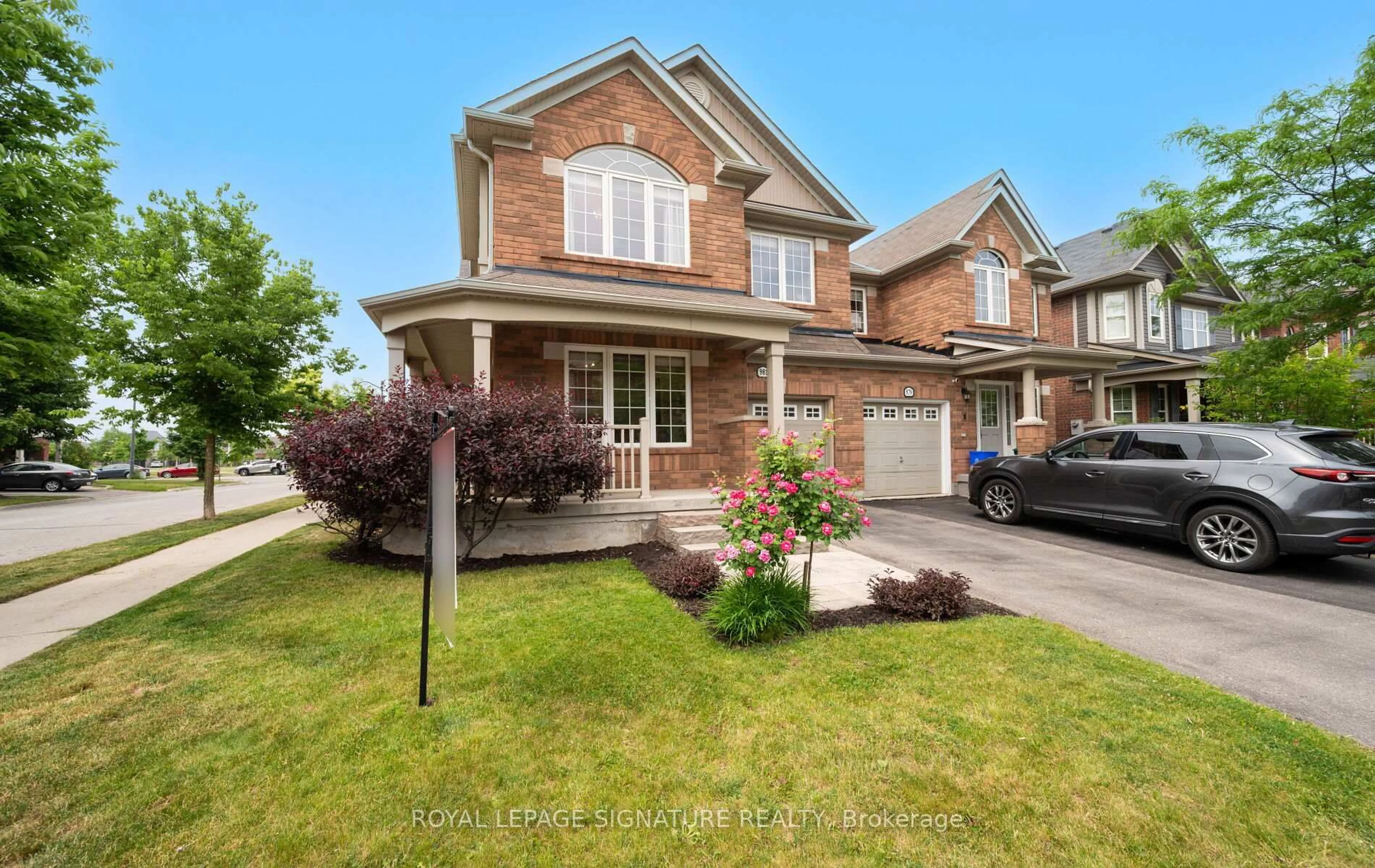 Home with brick exterior material, street for 981 McTrach Cres, Milton Ontario L9T 7B9
