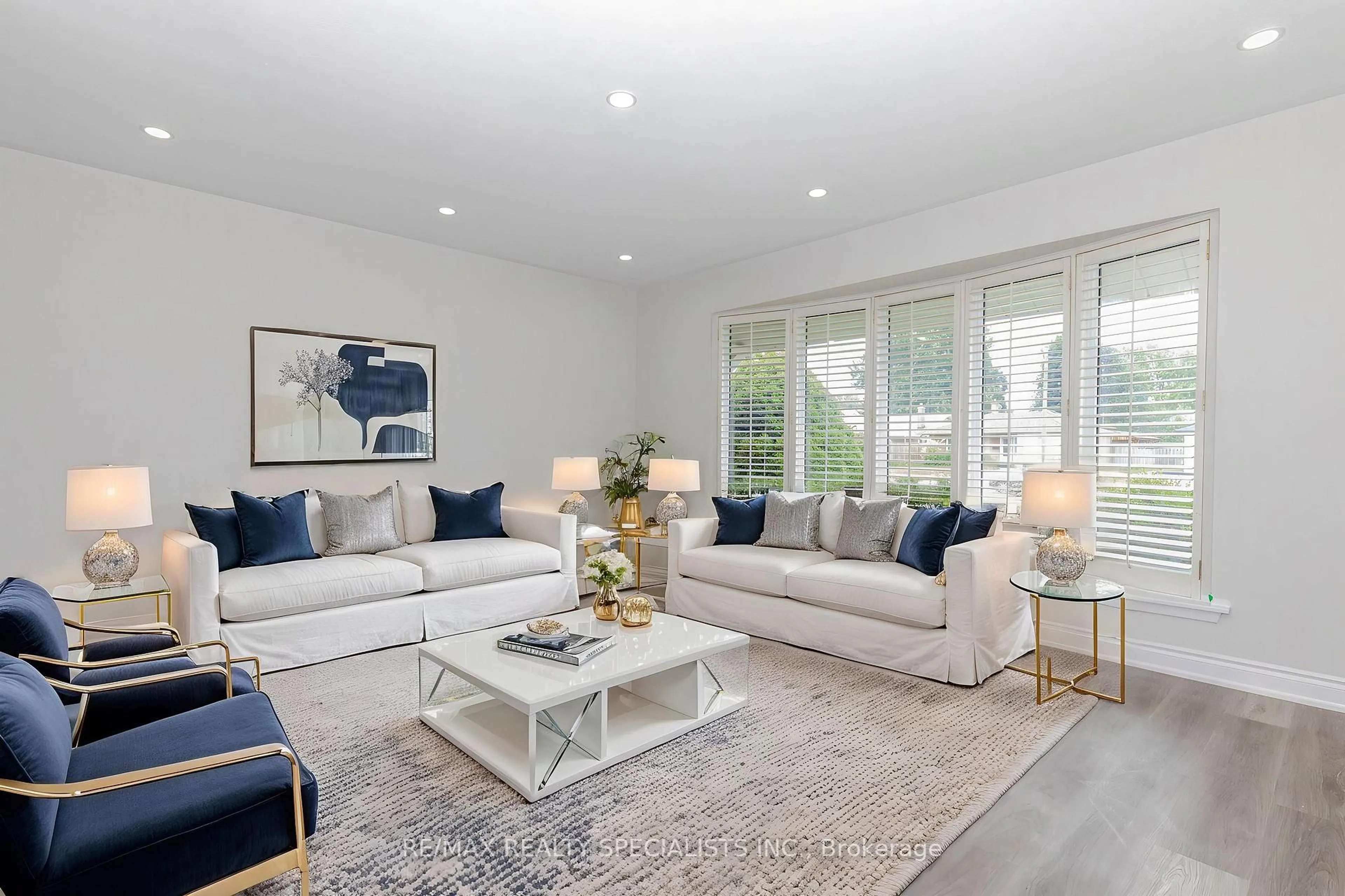 Living room with furniture, unknown for 35 Addington Cres, Brampton Ontario L6T 2R1