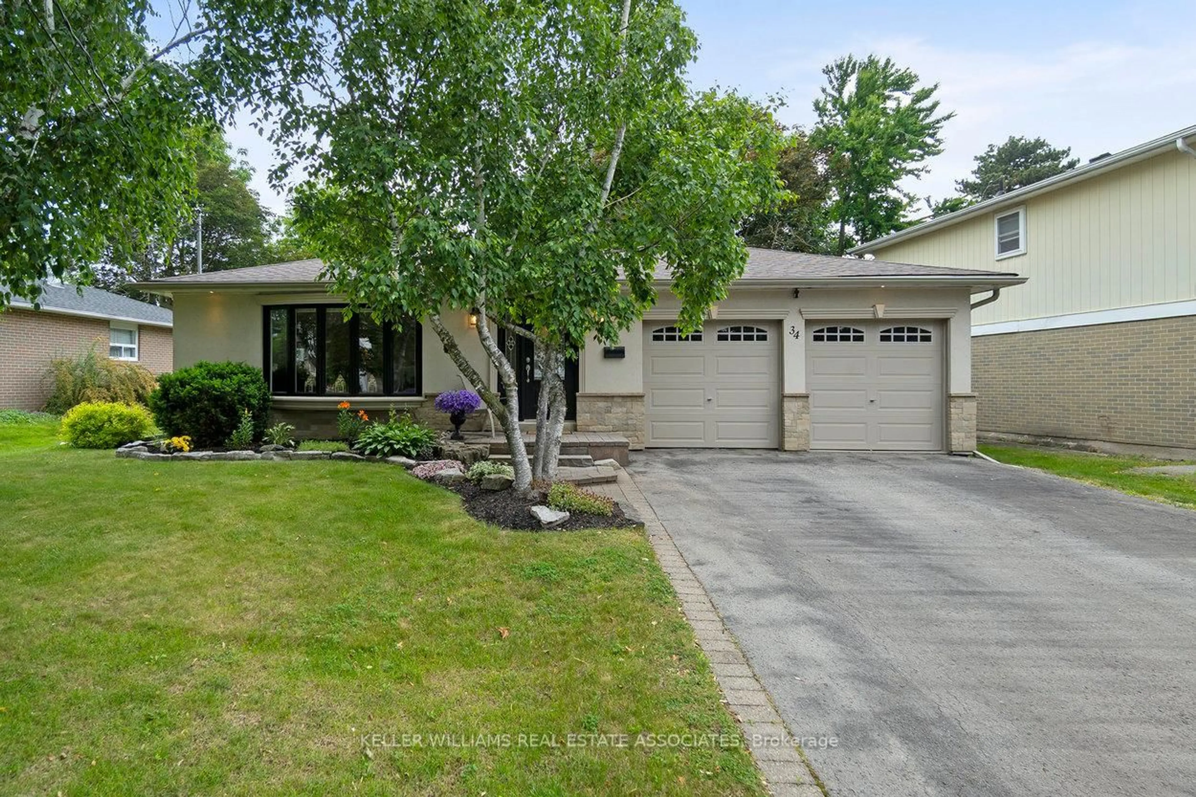 Unknown for 34 Irwin Cres, Halton Hills Ontario L7G 1G1