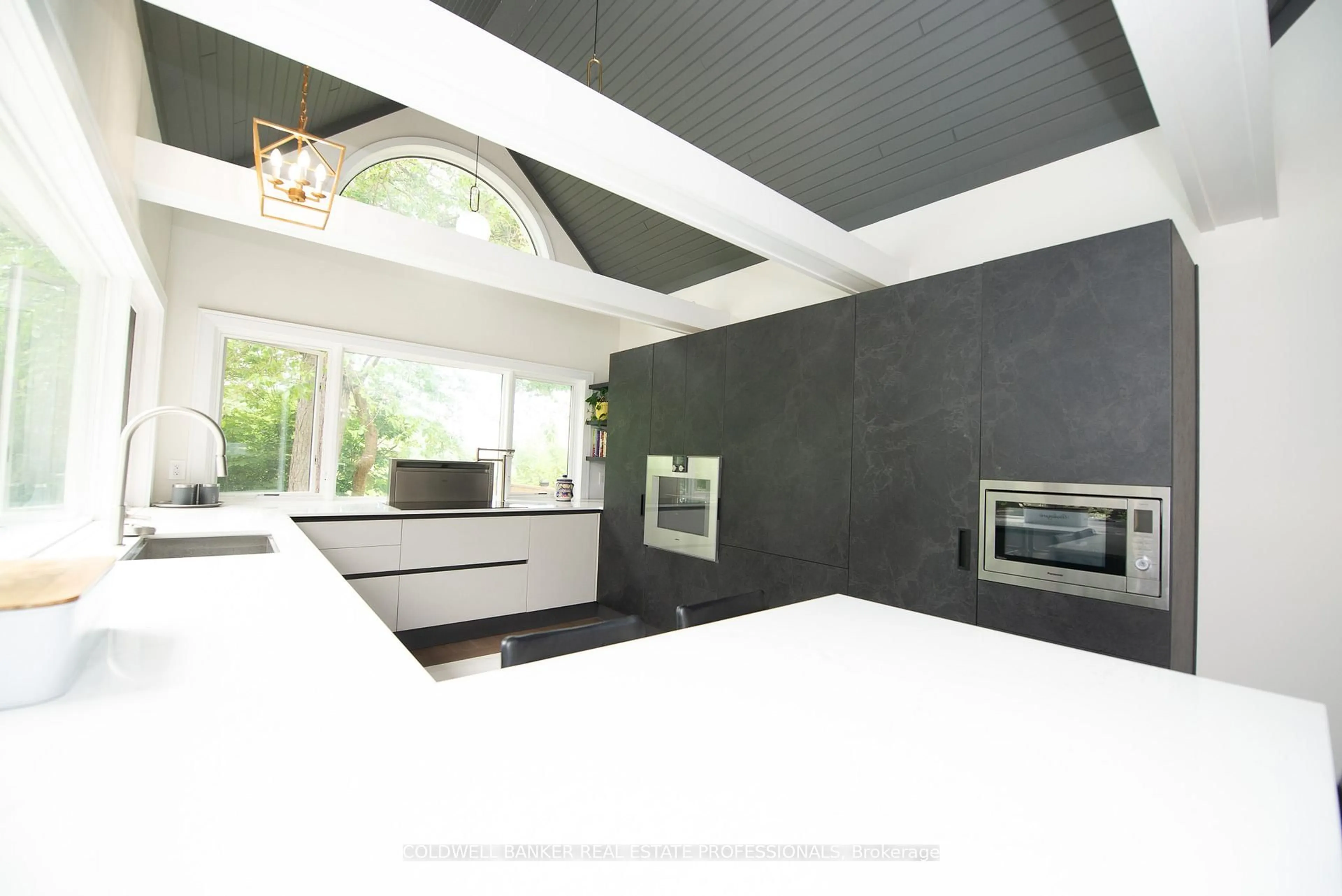Contemporary kitchen, ceramic/tile floor for 416 Trafalgar Rd, Oakville Ontario L6J 3H7