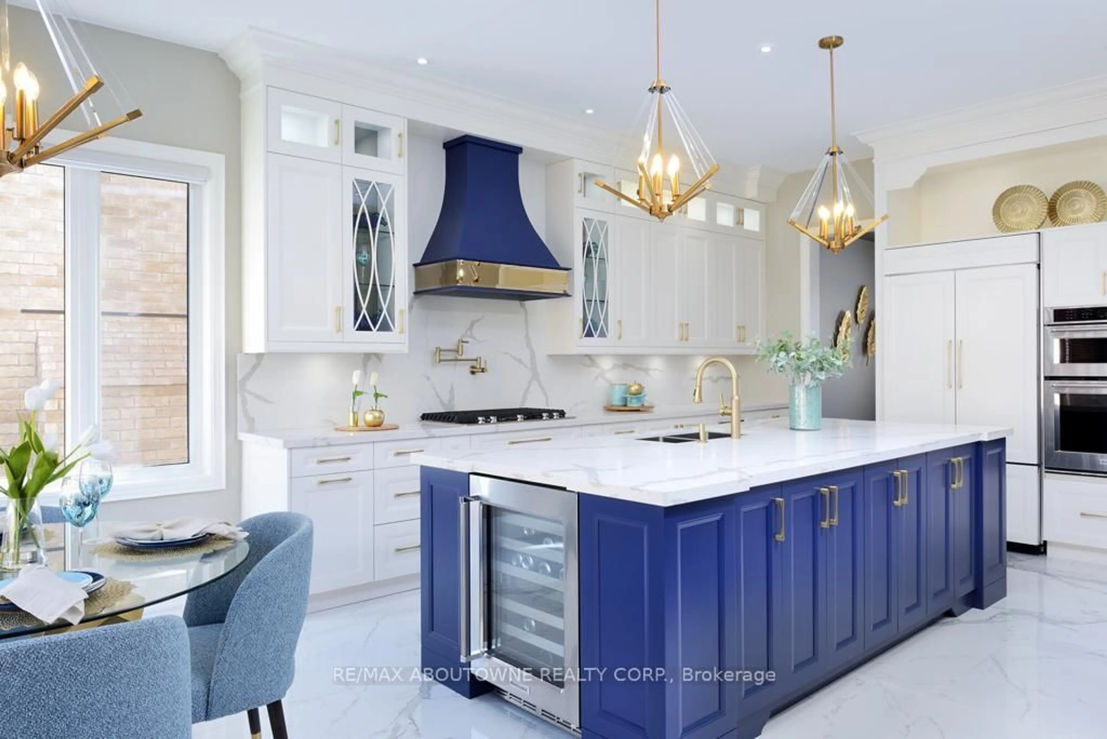 Contemporary kitchen, ceramic/tile floor for 3207 William Rose Way, Oakville Ontario L6H 0T6