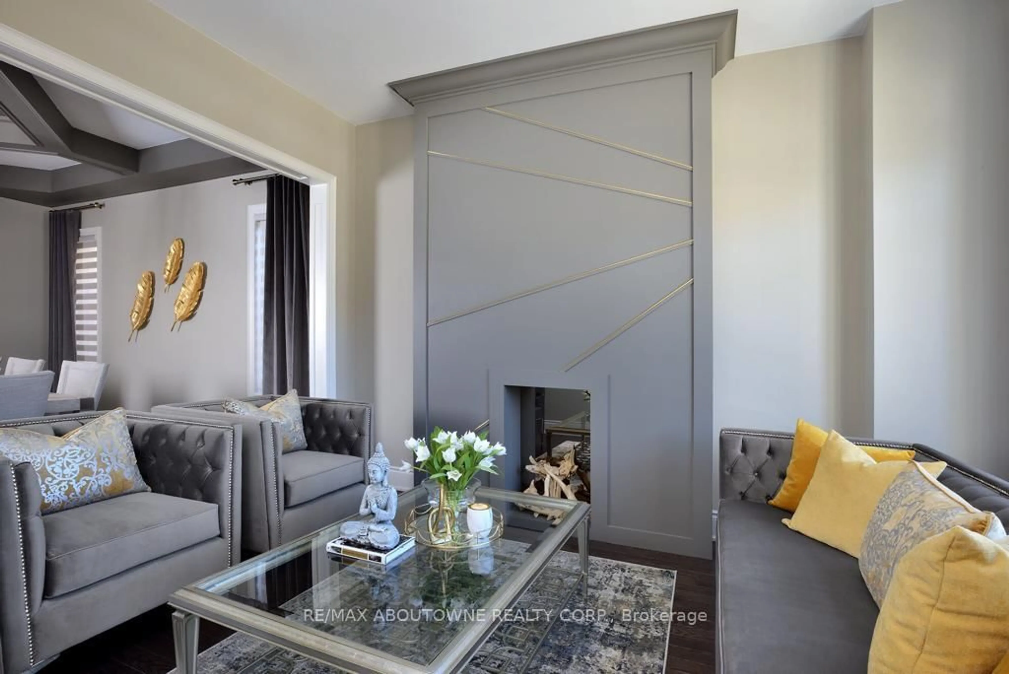 Living room with furniture, unknown for 3207 William Rose Way, Oakville Ontario L6H 0T6
