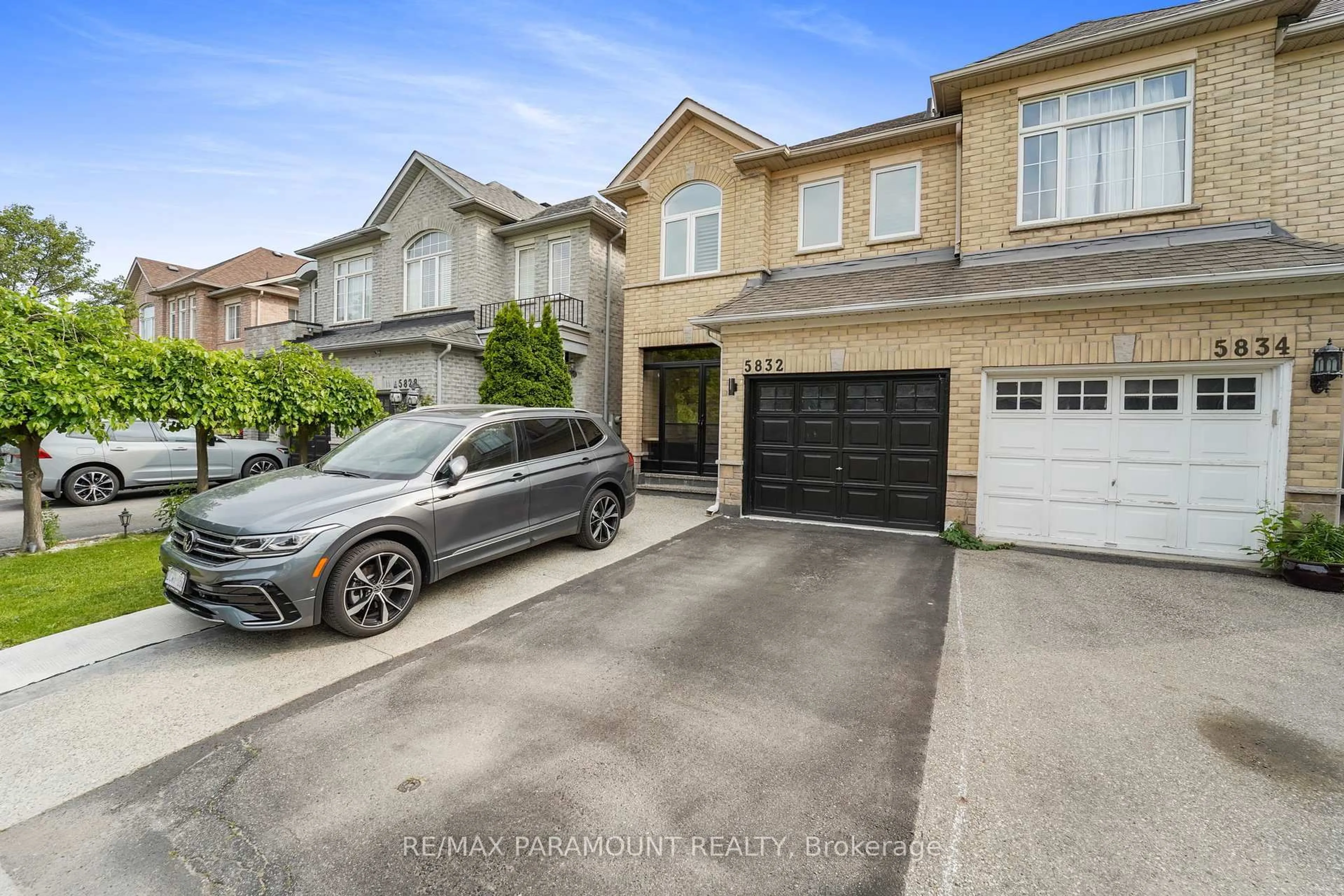 Unknown for 5832 Raftsman Cove Dr, Mississauga Ontario L5M 6N9
