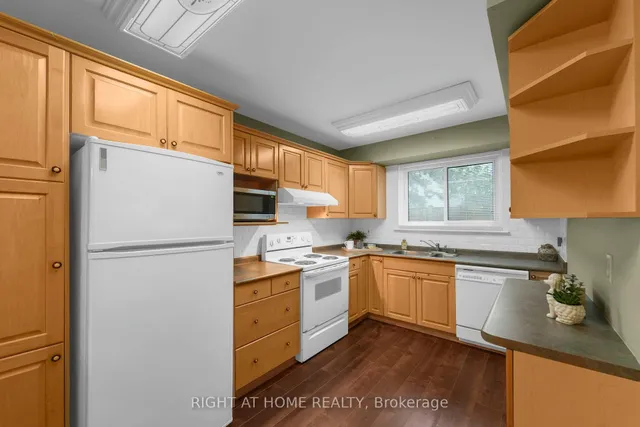 Additional image 11 of 30 Village Crt