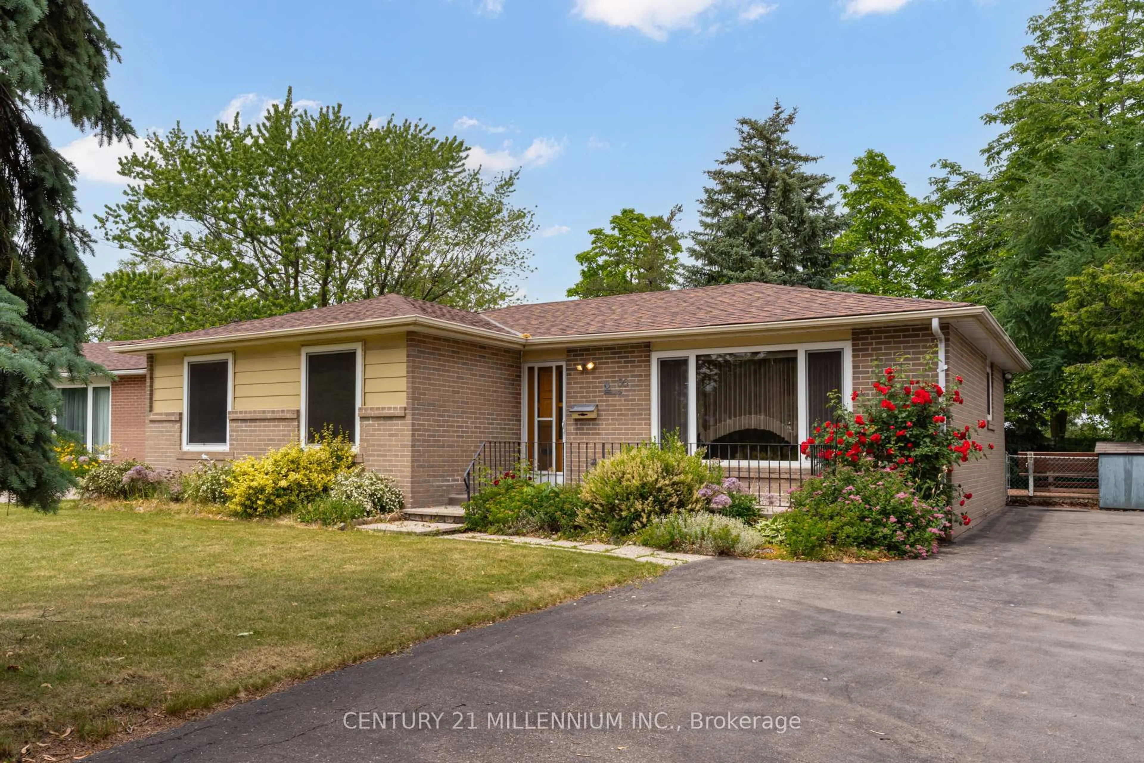 Home with brick exterior material, street for 36 Dunblaine Cres, Brampton Ontario L6T 3R2