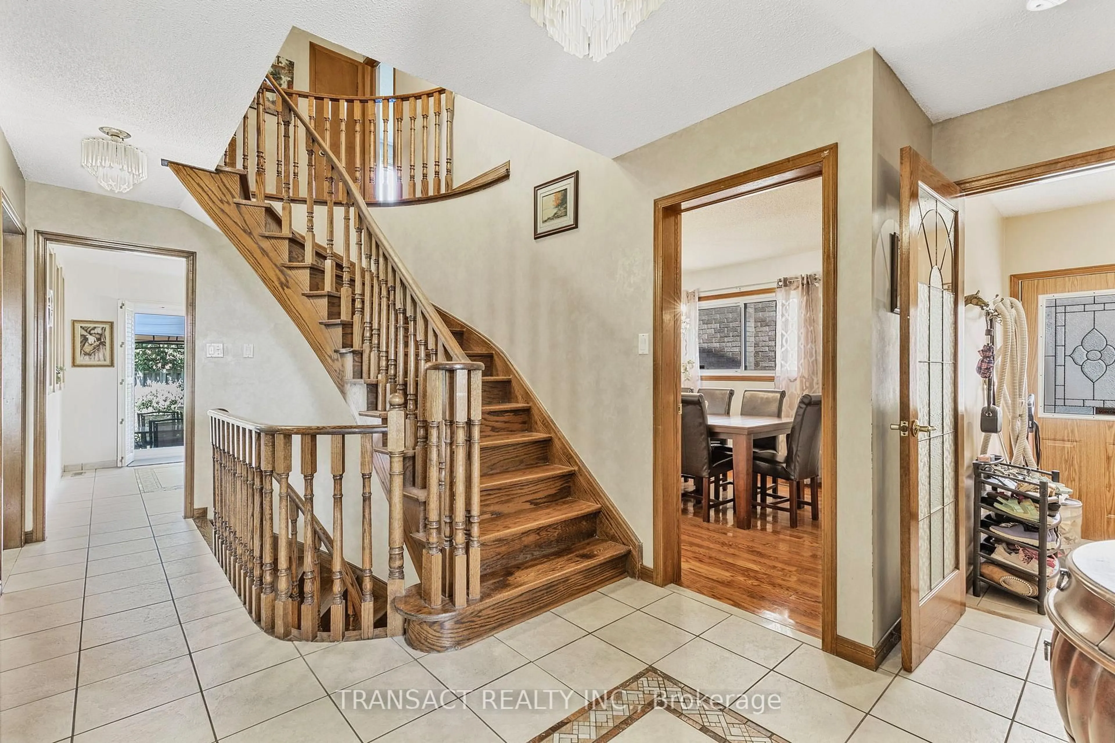 Unknown for 9 Turtlecreek Blvd, Brampton Ontario L6W 3Y4