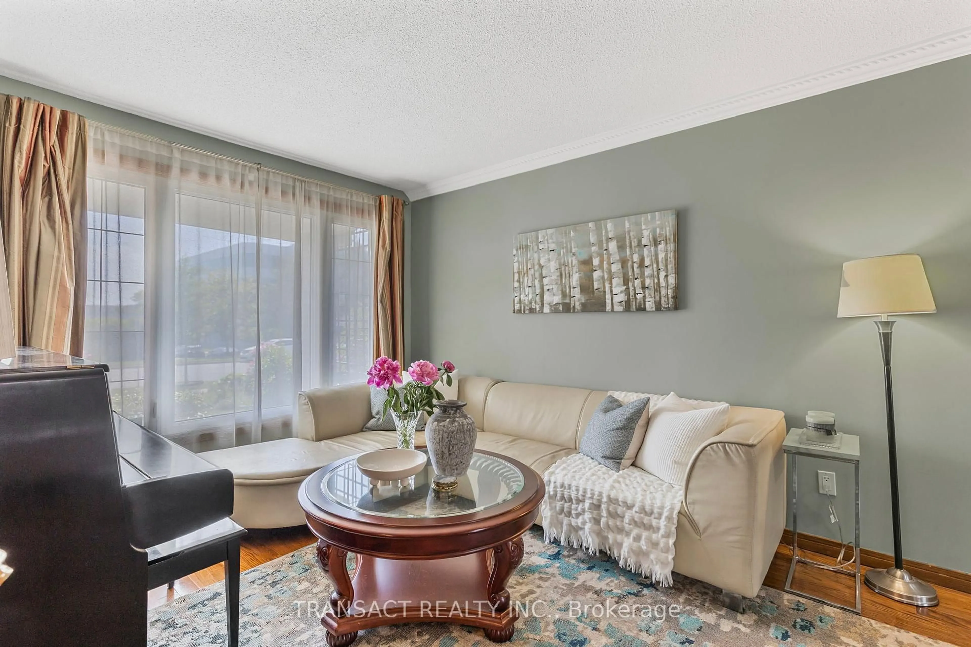 Living room with furniture, unknown for 9 Turtlecreek Blvd, Brampton Ontario L6W 3Y4