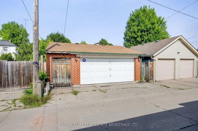 Additional image 18 of 30 Mould Ave