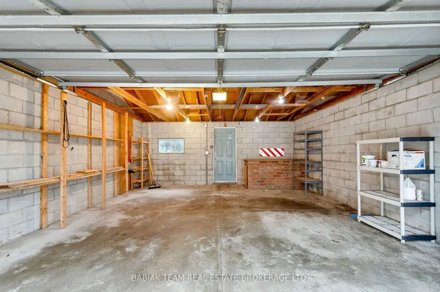 Additional image 16 of 30 Mould Ave