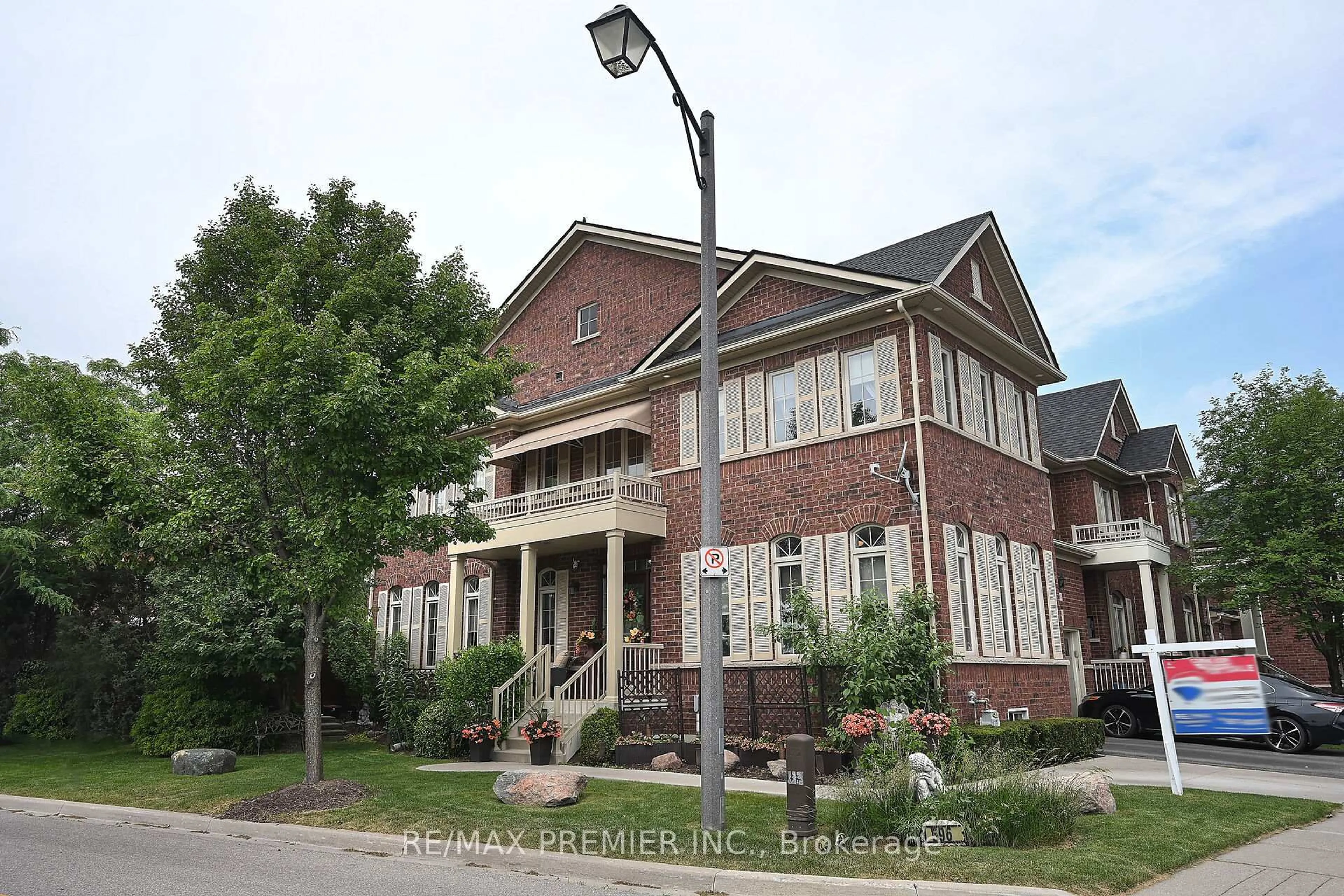 Home with brick exterior material, street for 596 Holland Hts, Milton Ontario L9T 0W1