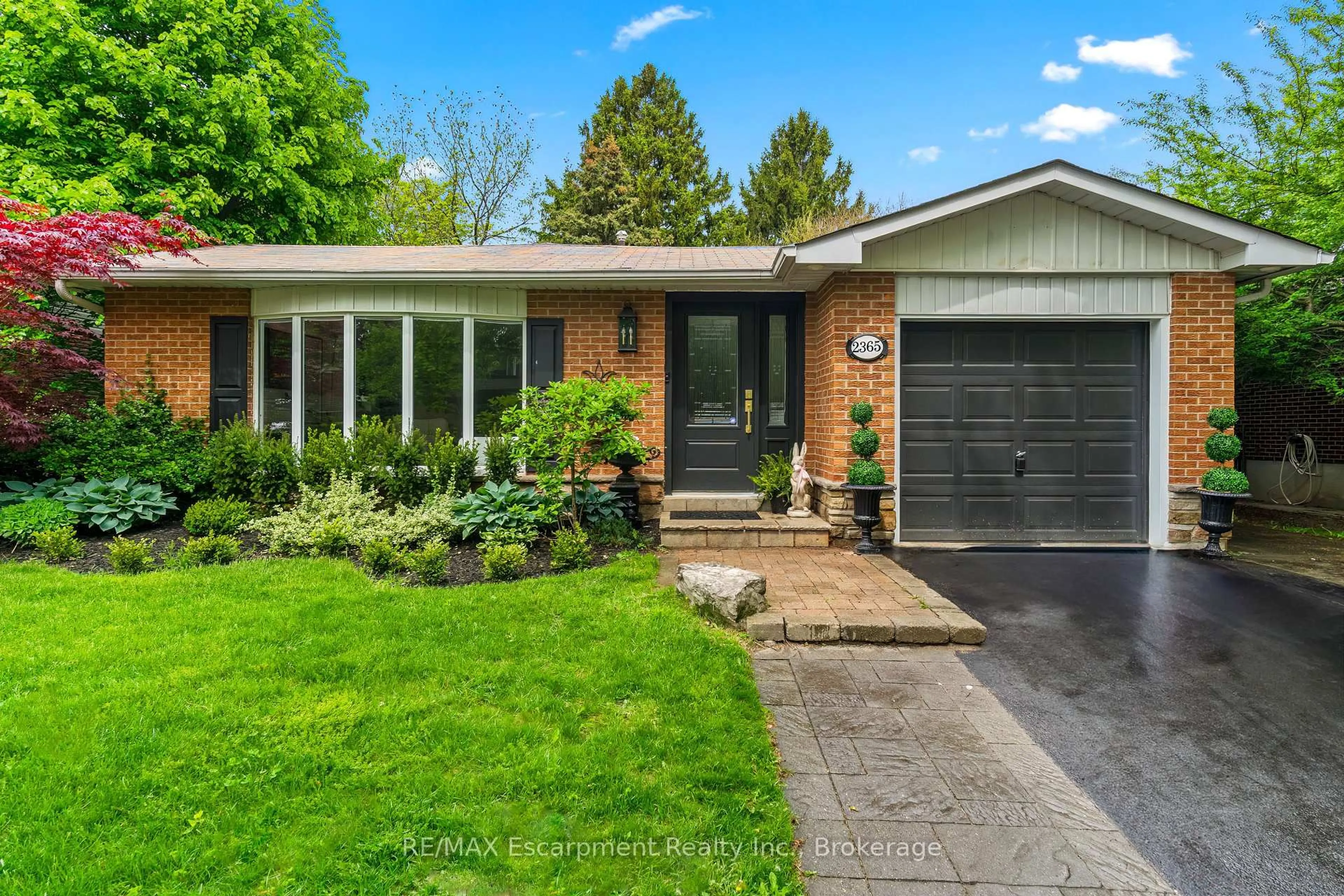 Home with brick exterior material, street for 2365 Devon Rd, Oakville Ontario L6J 5R6