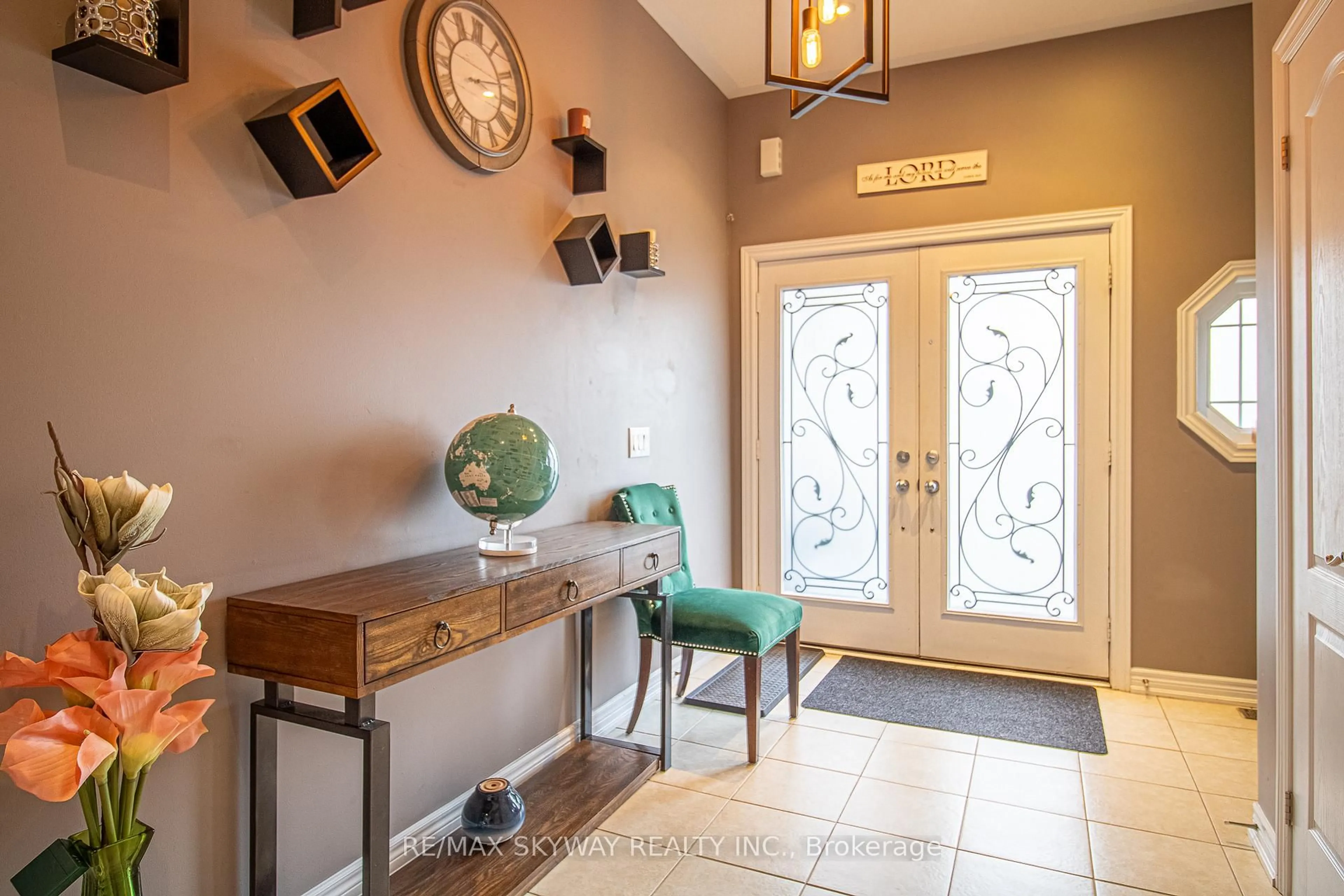 Indoor entryway for 15 Tokara Ave, Caledon Ontario L7C 3P4