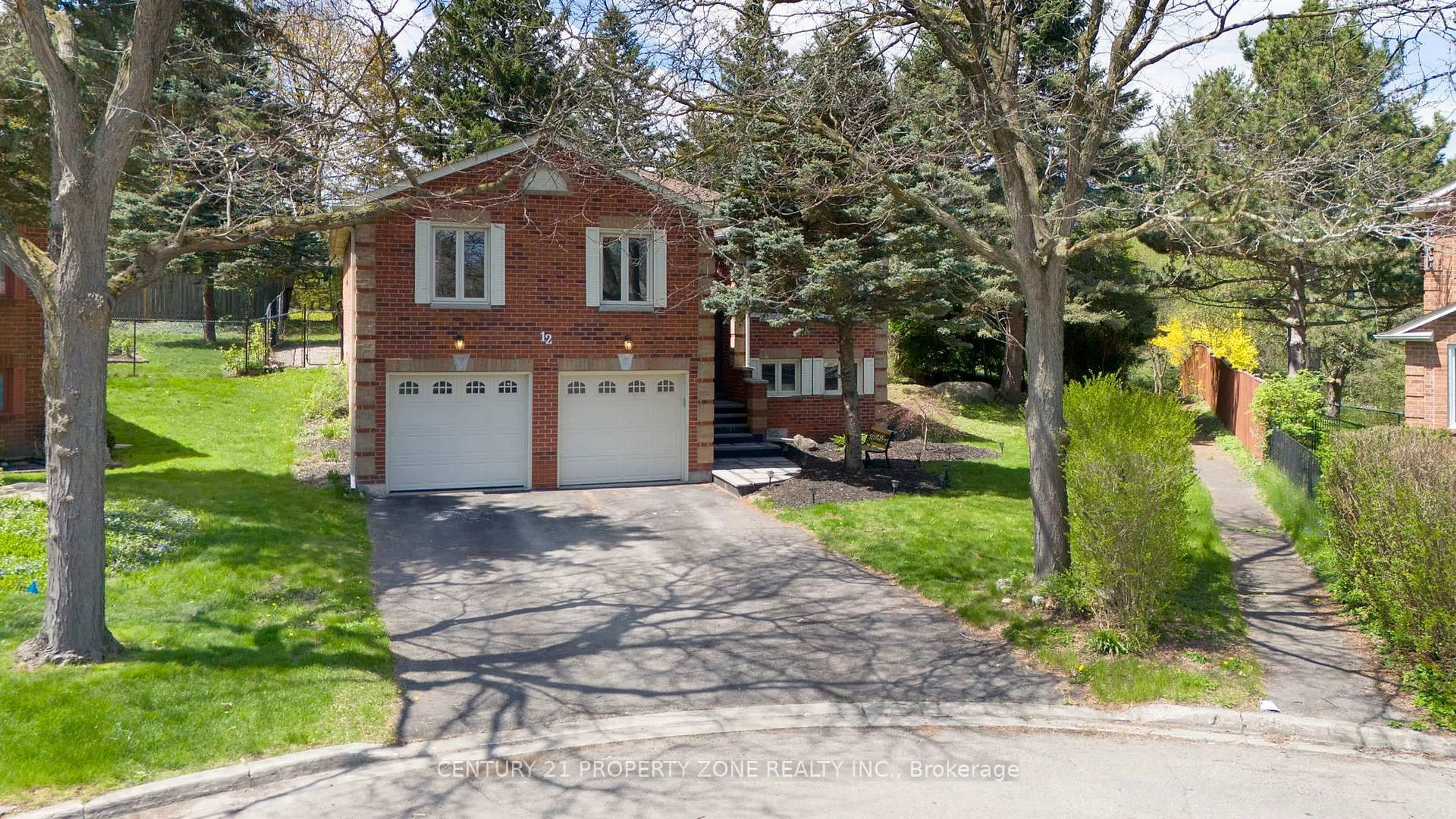 Home with brick exterior material, street for 12 Archer Crt, Brampton Ontario L6Z 3J3