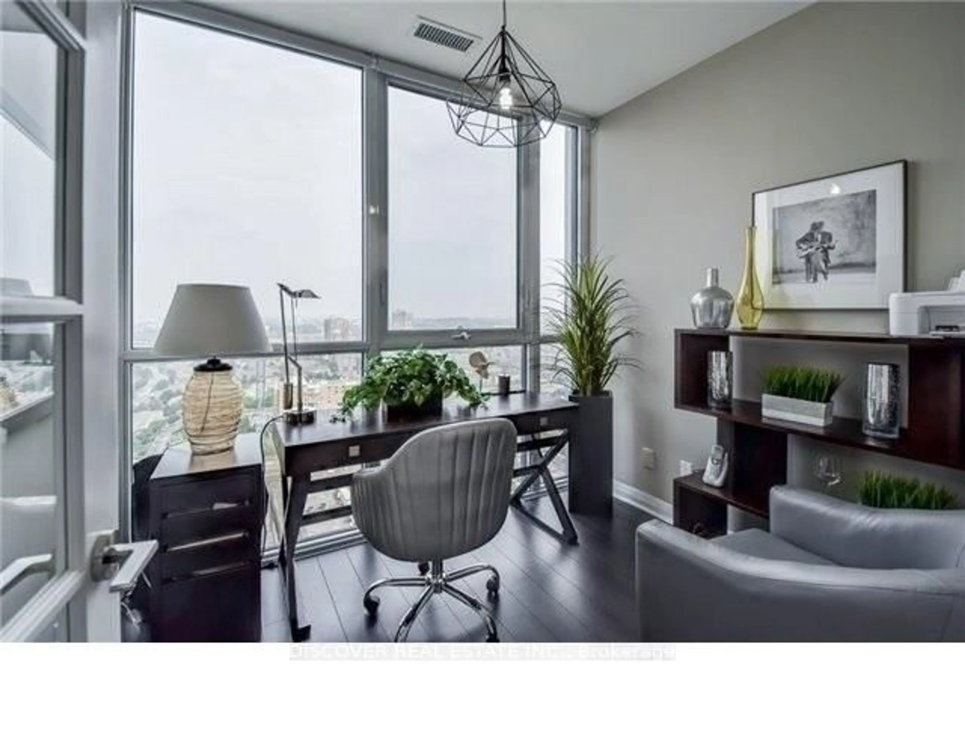 Unknown for 55 Eglinton Ave #2402, Mississauga Ontario L5R 0E4