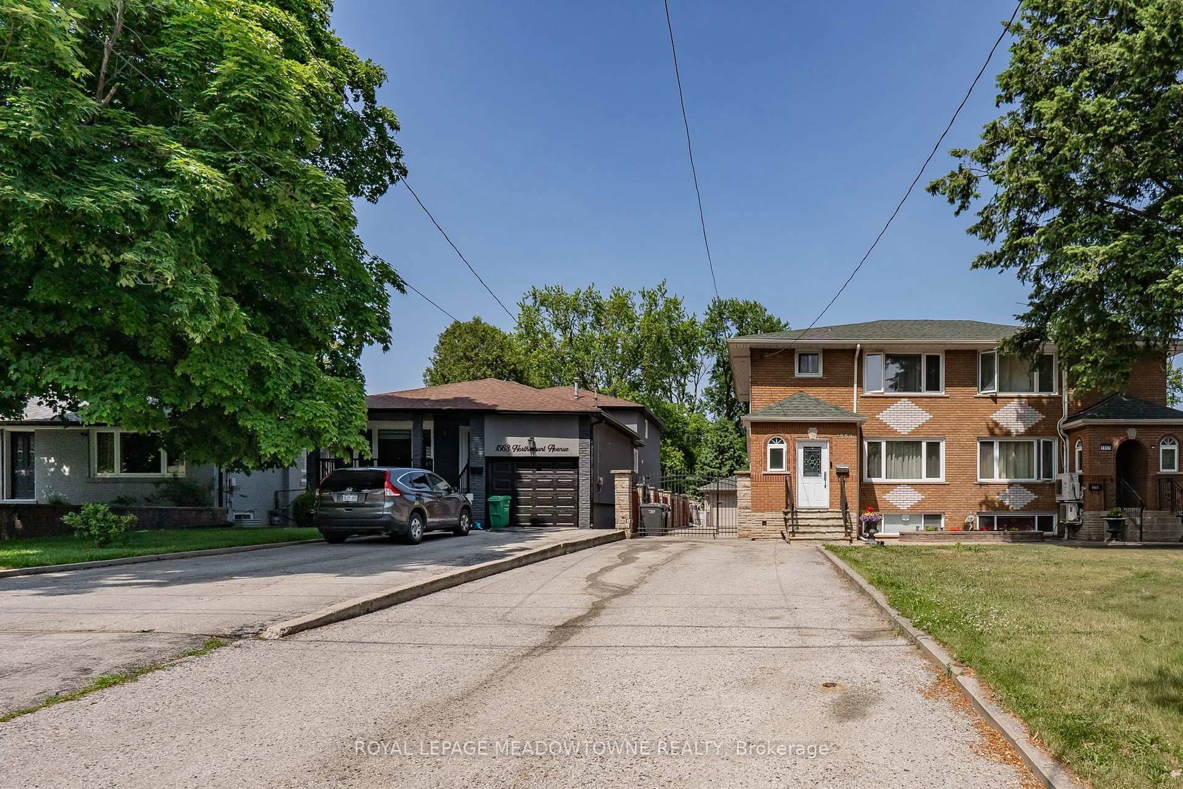 A pic from outside/outdoor area/front of a property/back of a property/a pic from drone, street for 1559 Northmount Ave, Mississauga Ontario L5E 1Y9