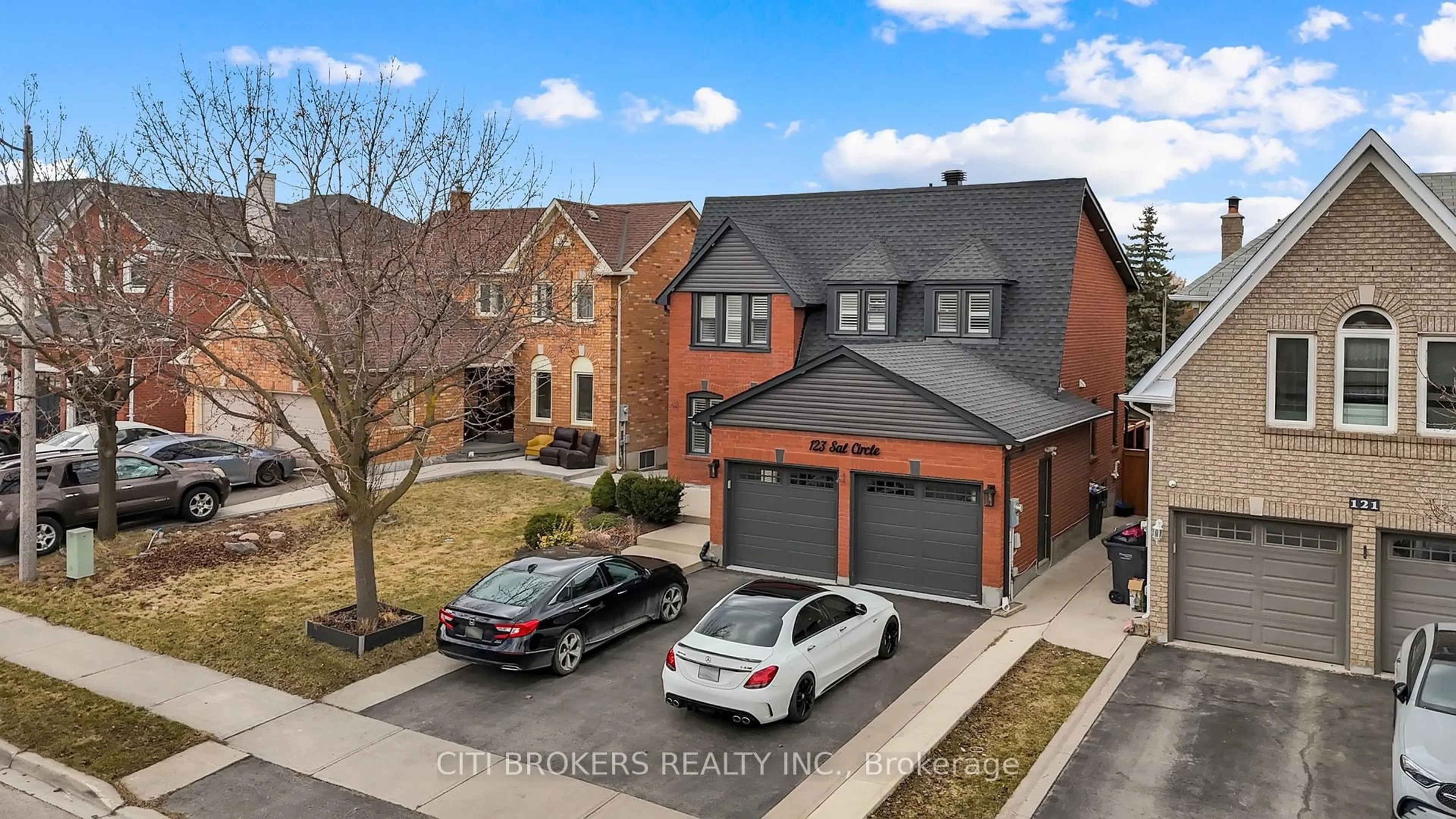 A pic from outside/outdoor area/front of a property/back of a property/a pic from drone, street for 123 Sal Circ, Brampton Ontario L6R 1H5